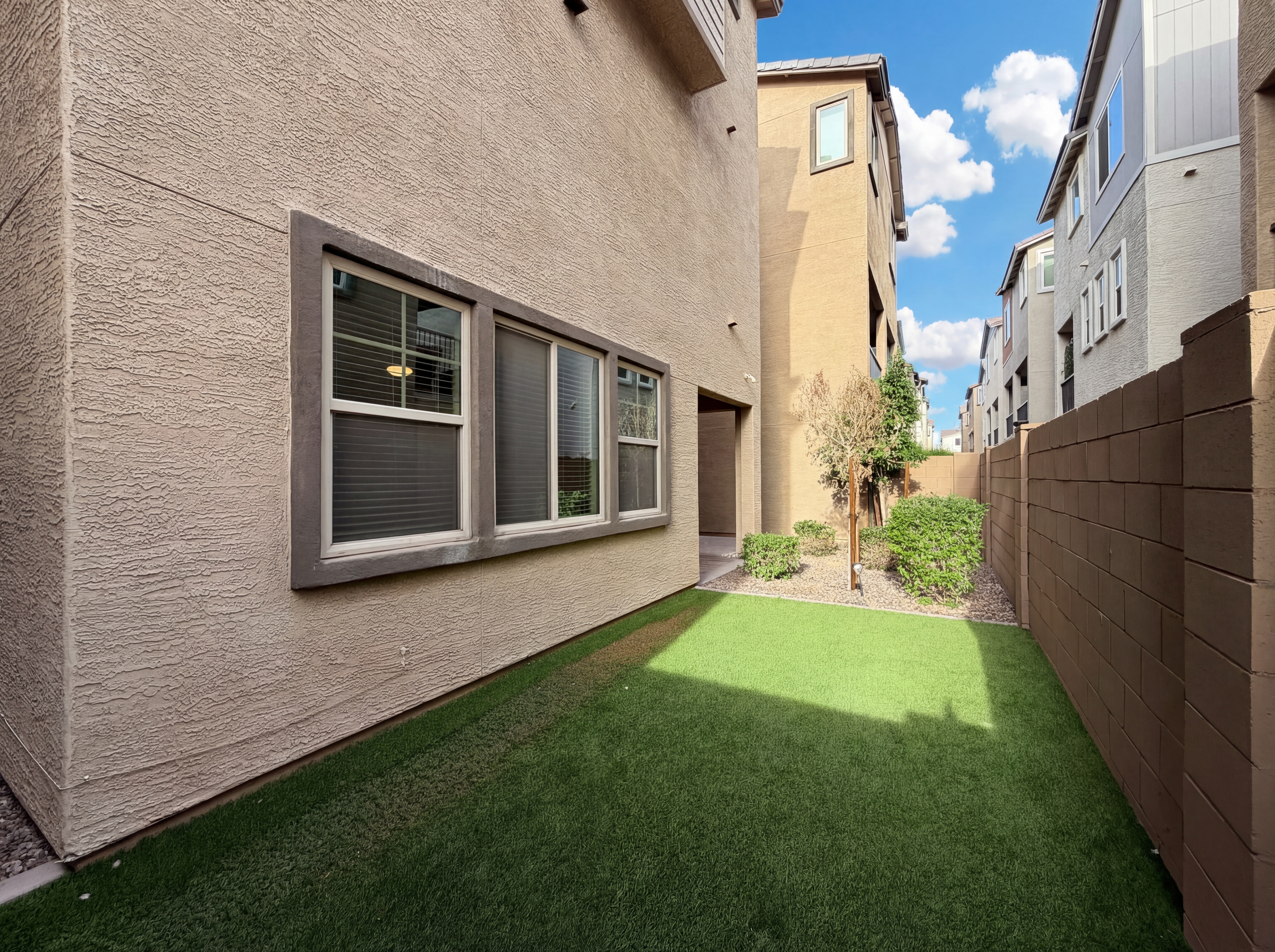 Photo 5 of 24 of 779 W Winchester Dr, Chandler, AZ