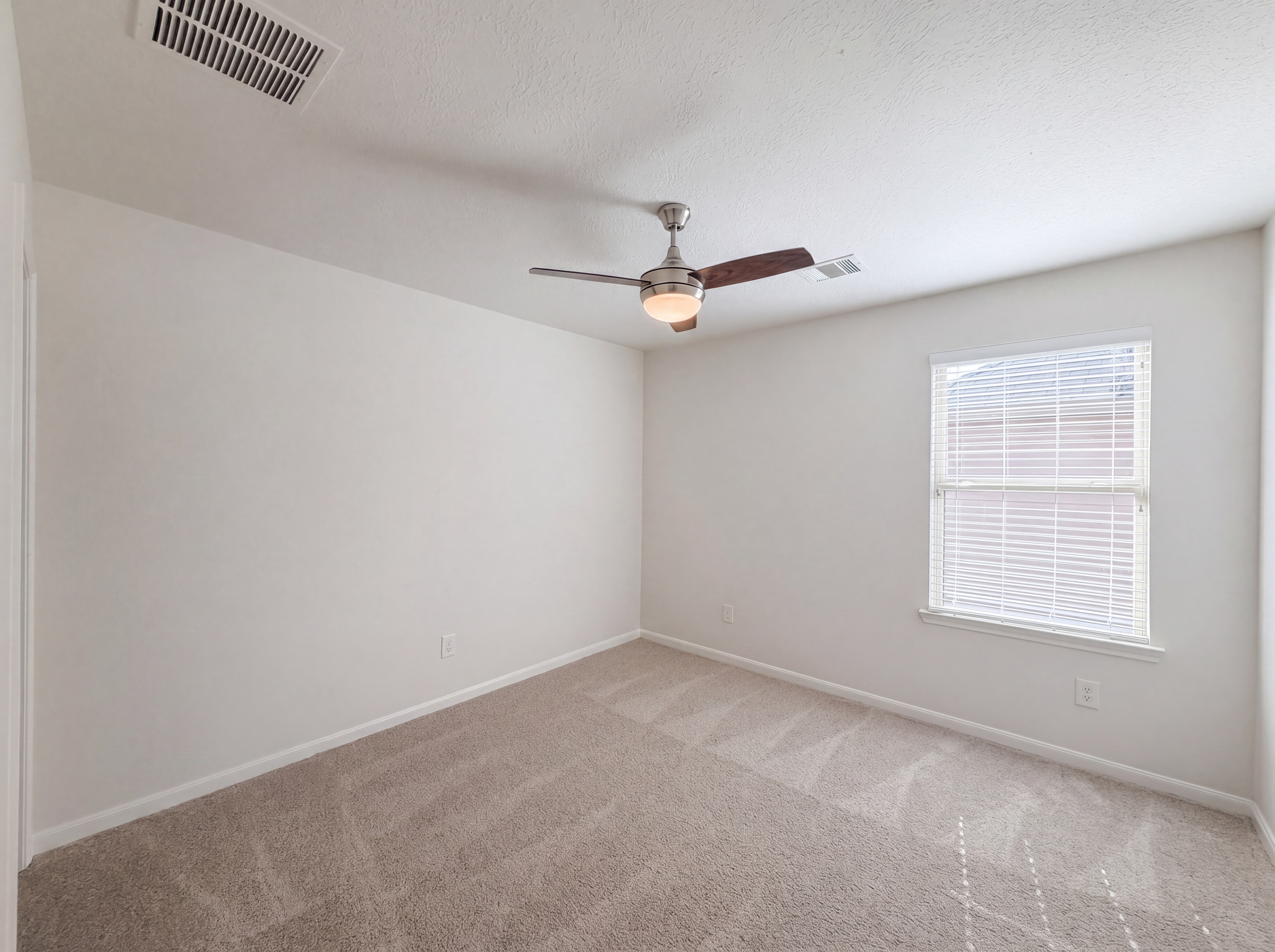 Photo 17 of 26 of 19022 Tower Rose Ct, Katy, TX