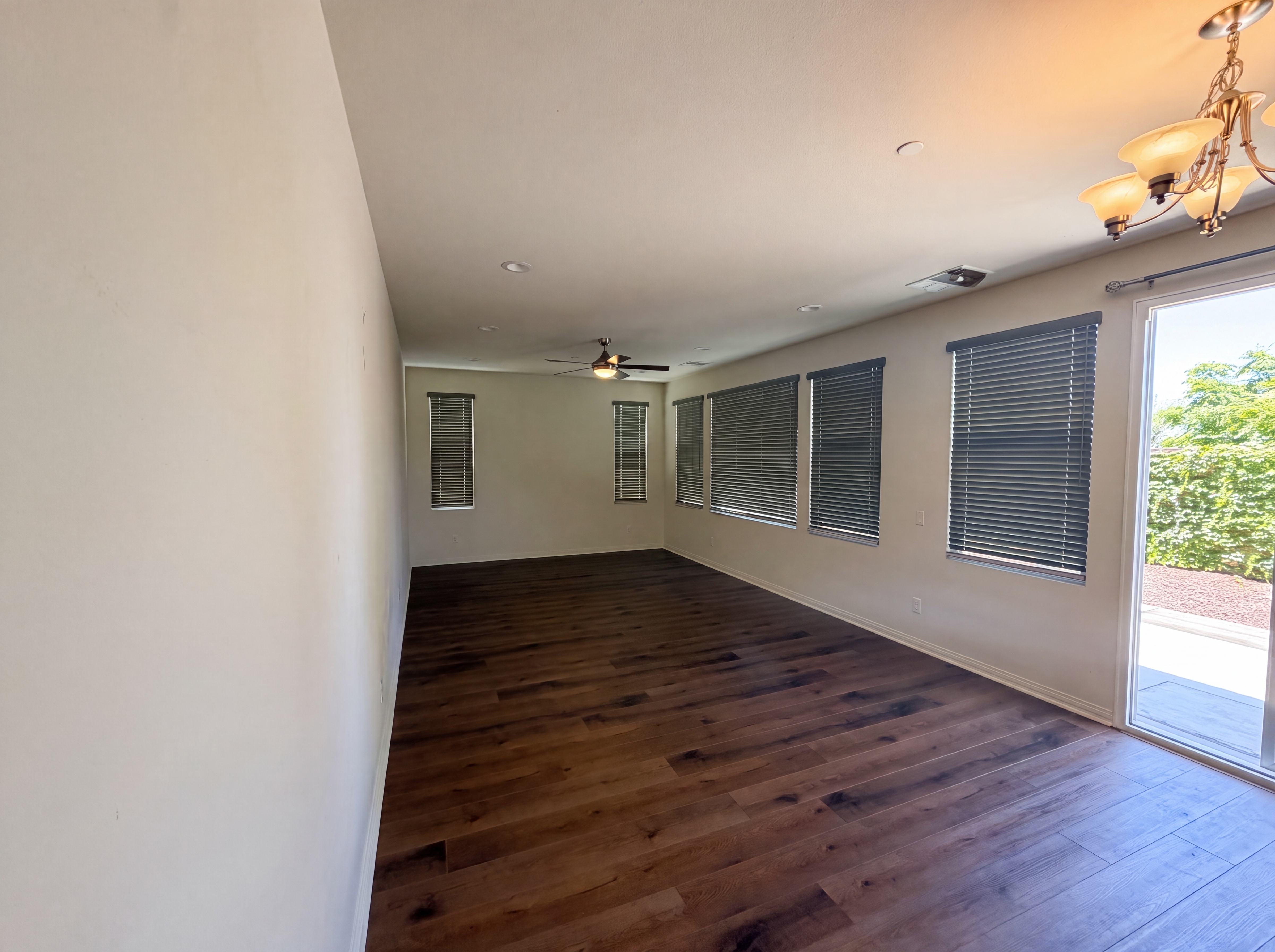 Photo 3 of 24 of 1182 Woodbury Ln, Mentone, CA