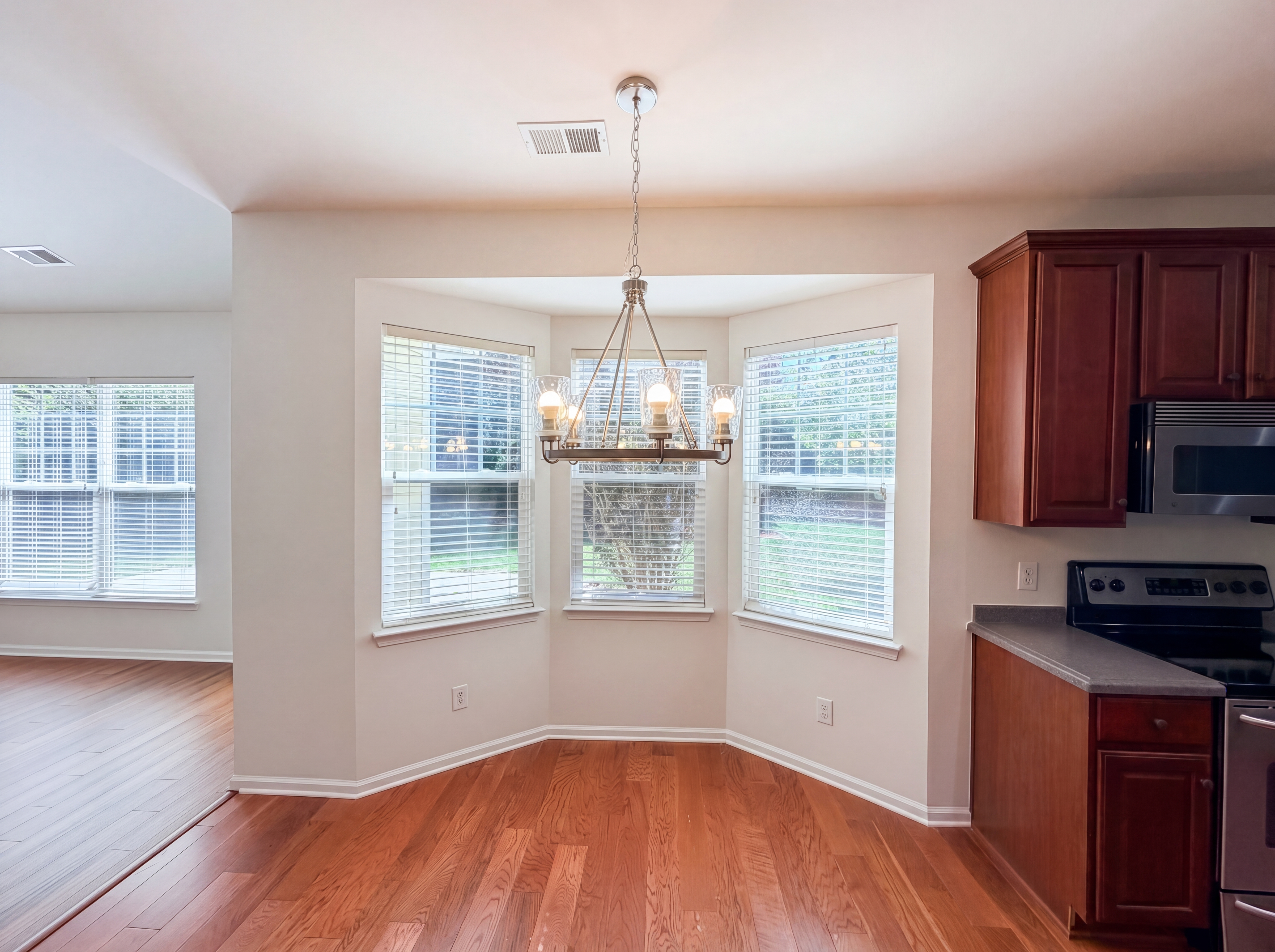 Photo 8 of 22 of 10225 Misty Moss Ct, Mint Hill, NC