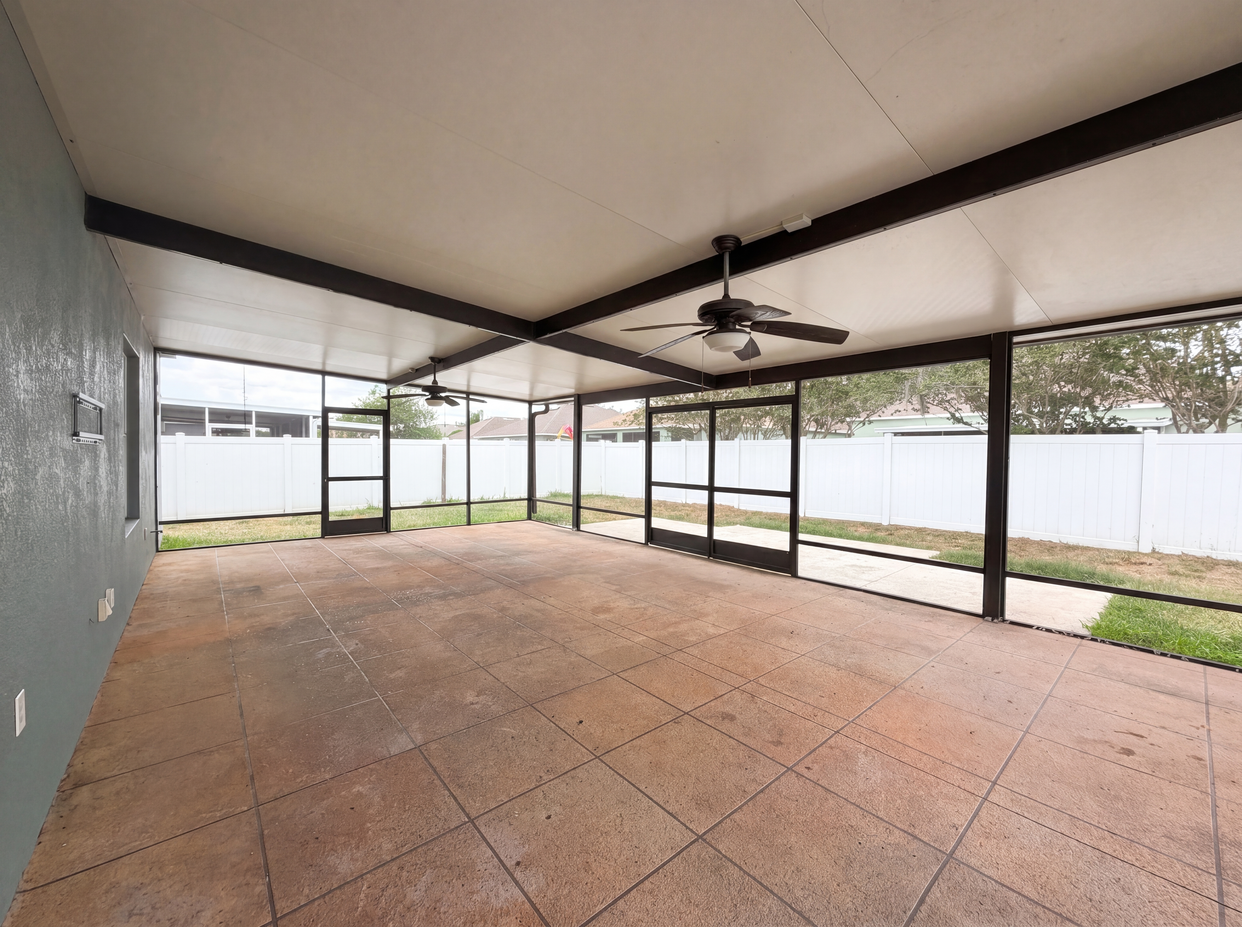 Photo 18 of 20 of 3408 Grove Blossom Ln, Plant City, FL