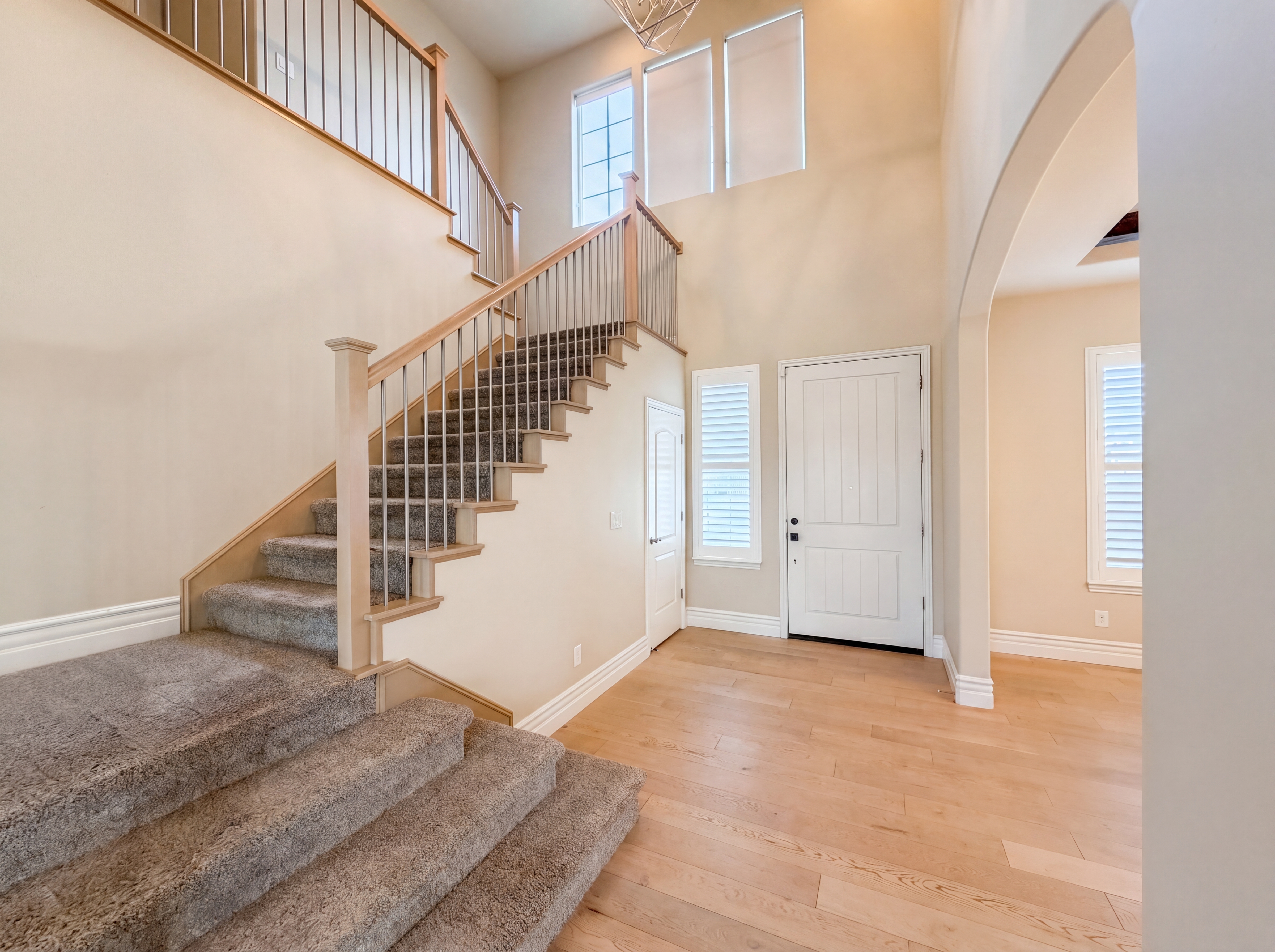 Photo 14 of 36 of 5601 Lakepointe Dr, Rocklin, CA