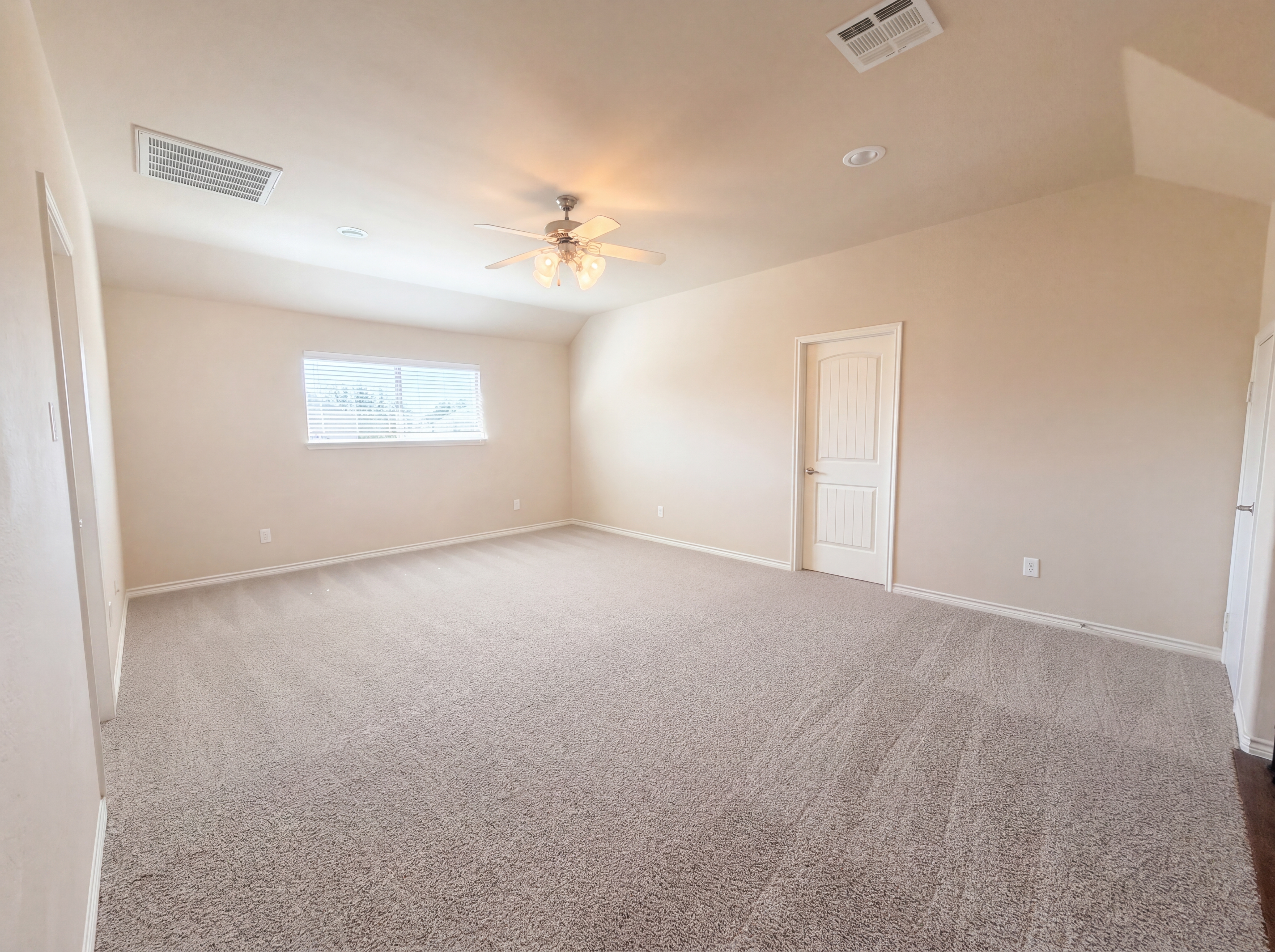 Photo 4 of 28 of 1608 Brushy Creek Ln, Allen, TX