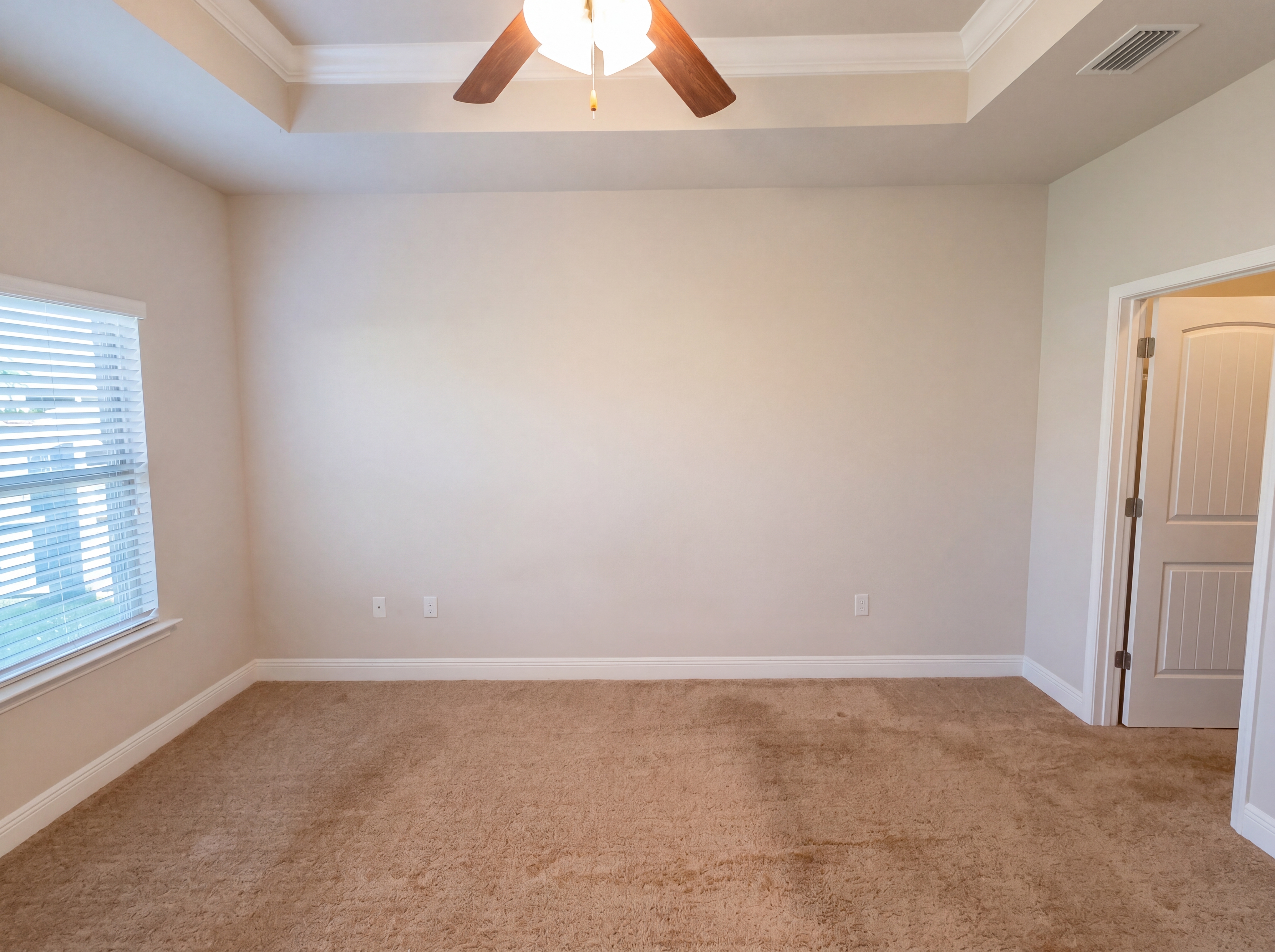 Photo 4 of 18 of 1740 Covington Ln, Foley, AL