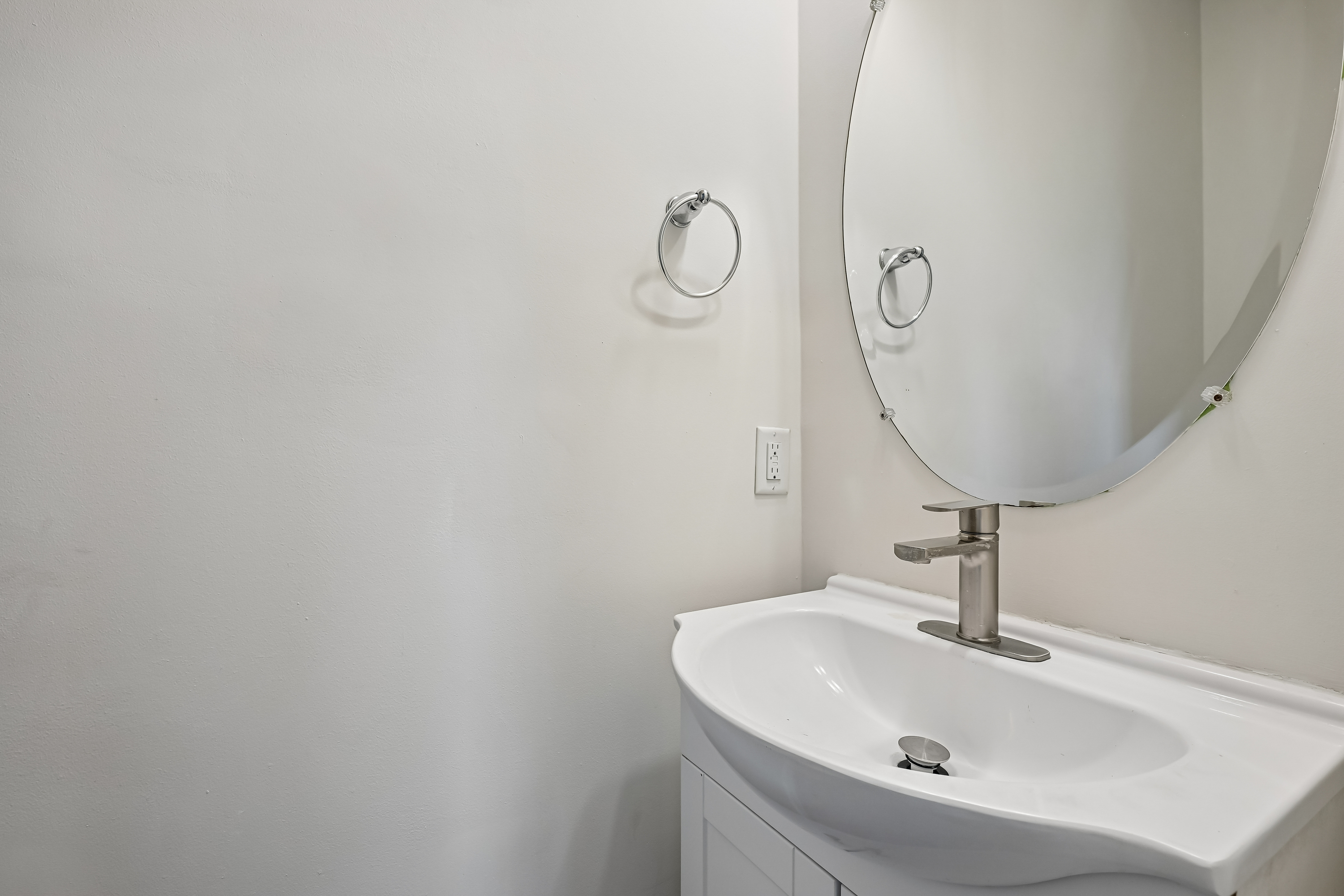 Photo 21 of 38 of 19 Crispwater Way, Hopkinton, MA