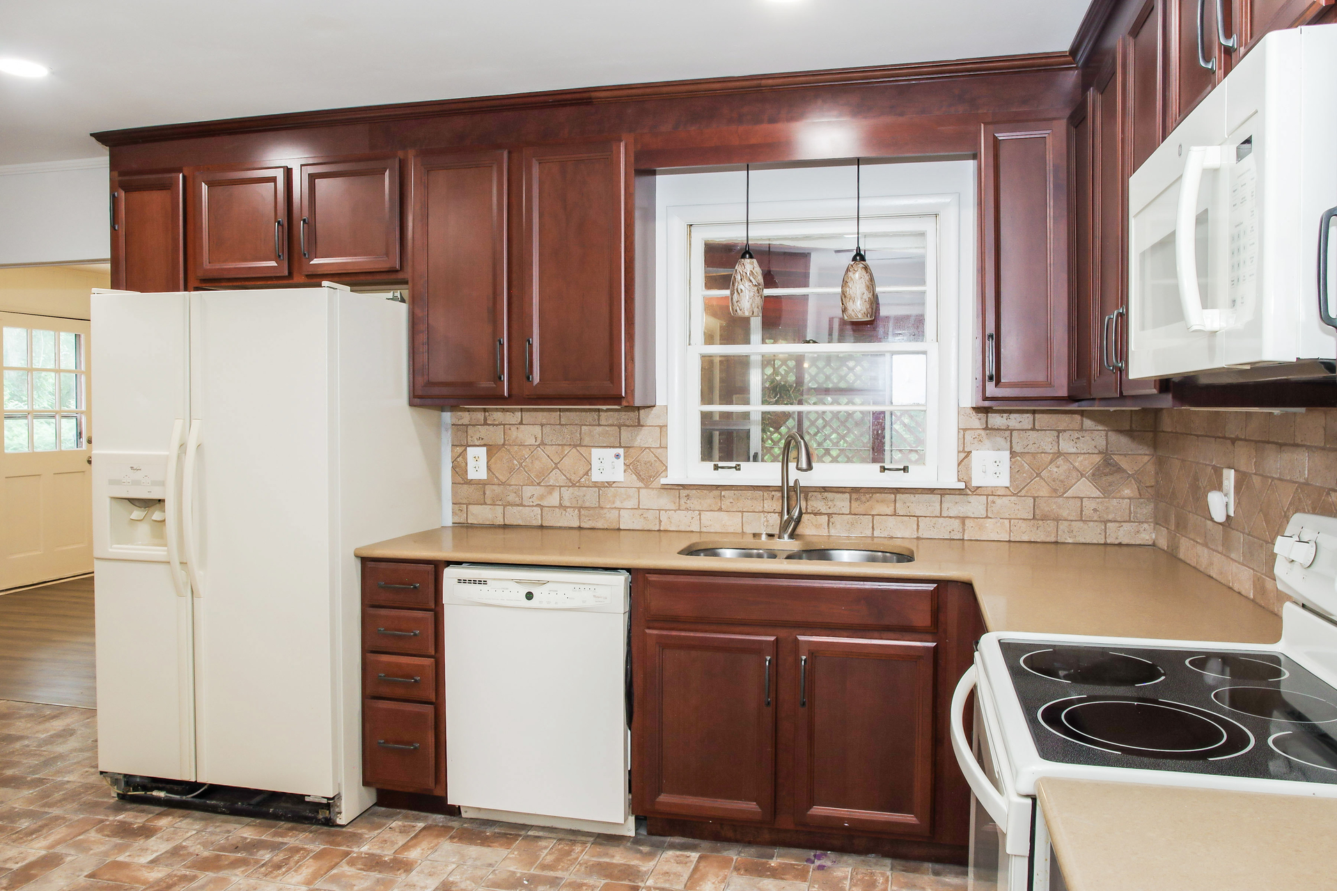 Photo 2 of 22 of 2609 Rockwell Rd NW, Huntsville, AL