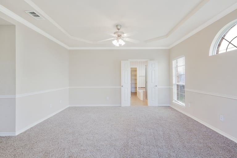 Photo 13 of 30 - 1504 Mountain Laurel Ln, Desoto, TX 75115