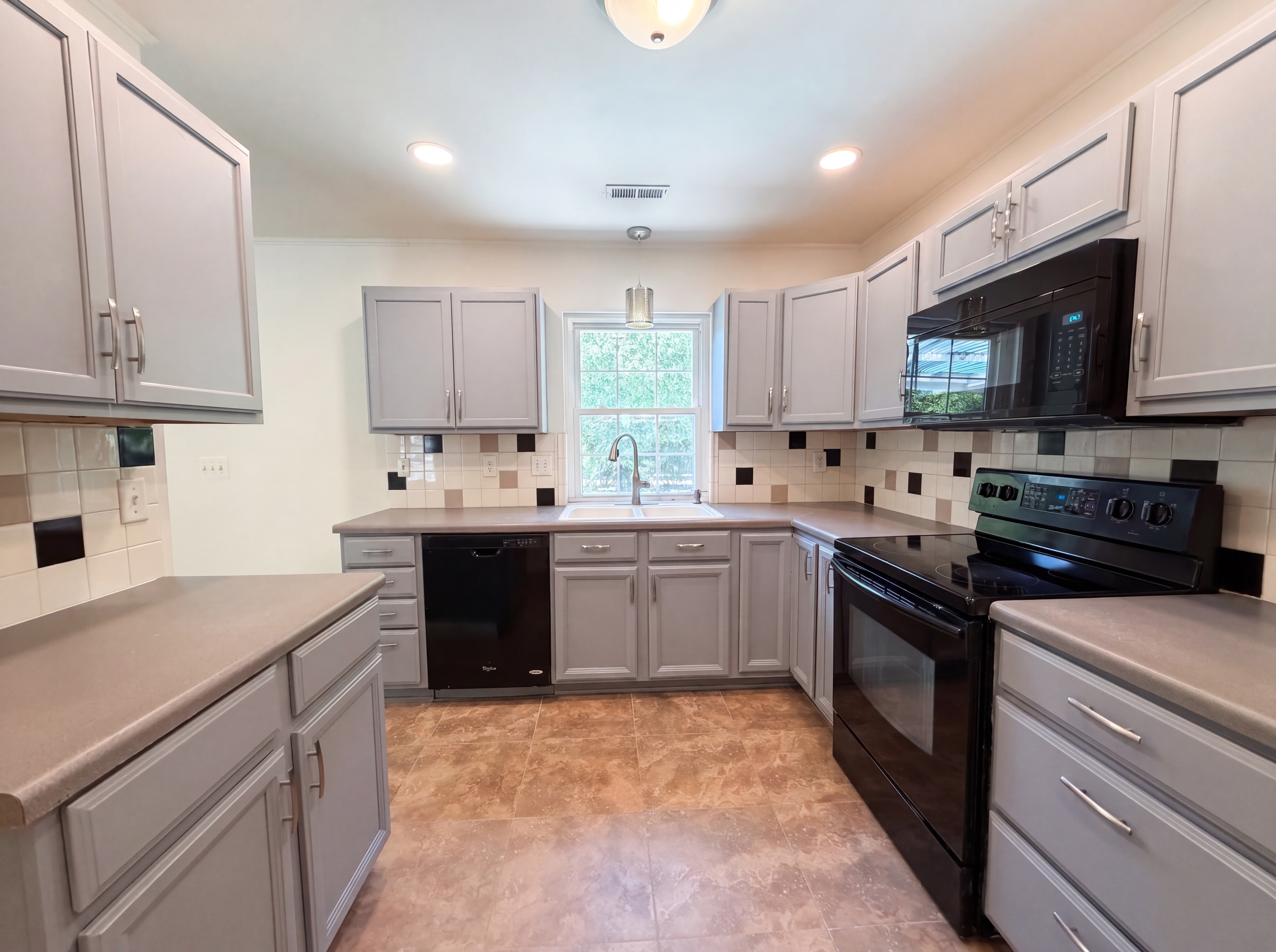 Photo 12 of 22 of 300 Indigo Rd, Goose Creek, SC