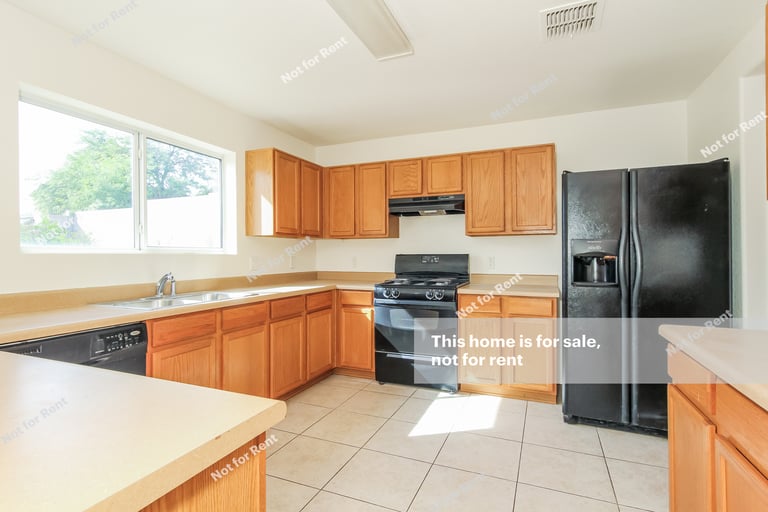 Photo 4 of 26 - 1330 S Burdock Dr, Tucson, AZ 85713