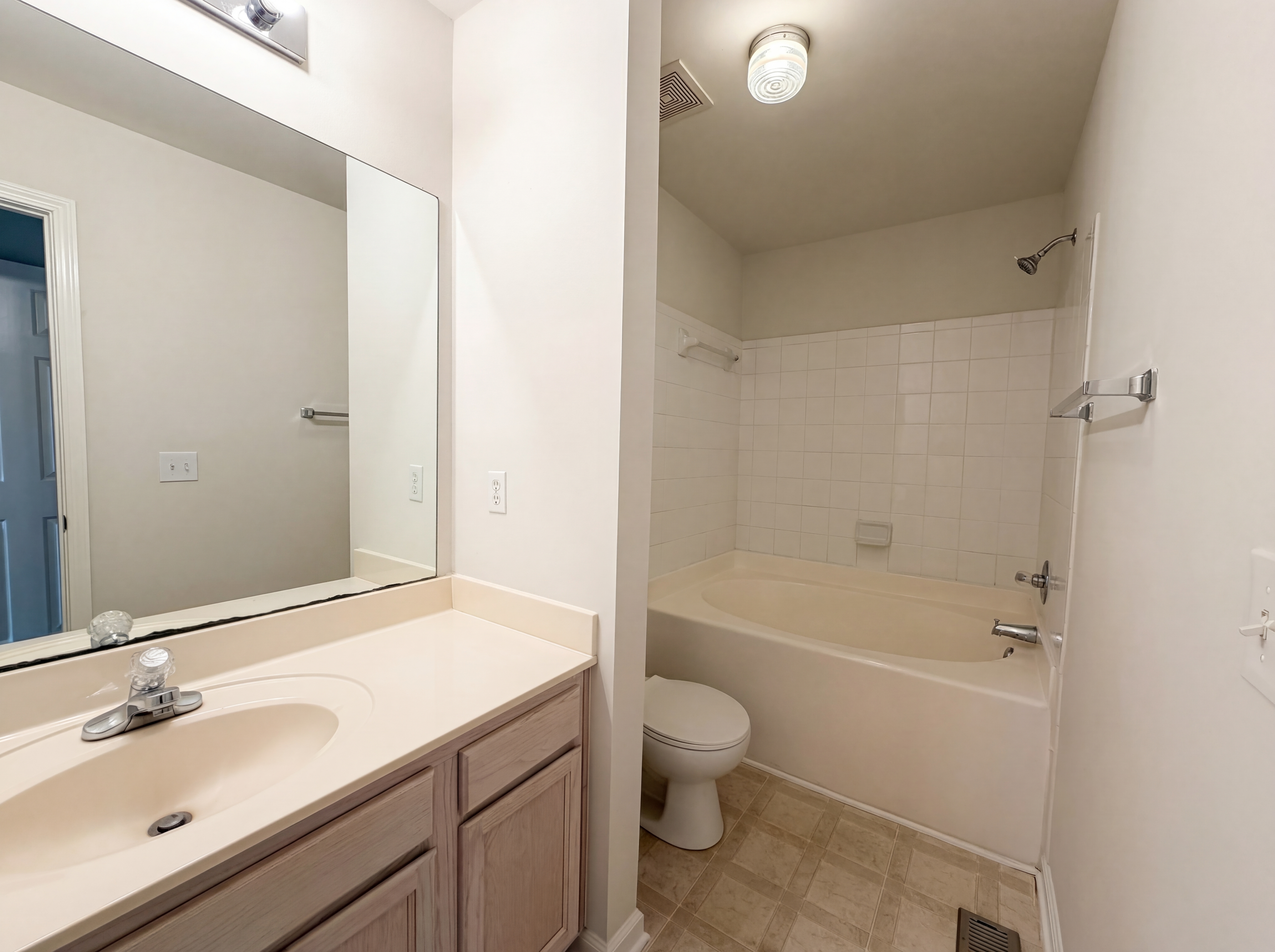 Photo 5 of 33 of 403 Heath Pl, Smyrna, TN