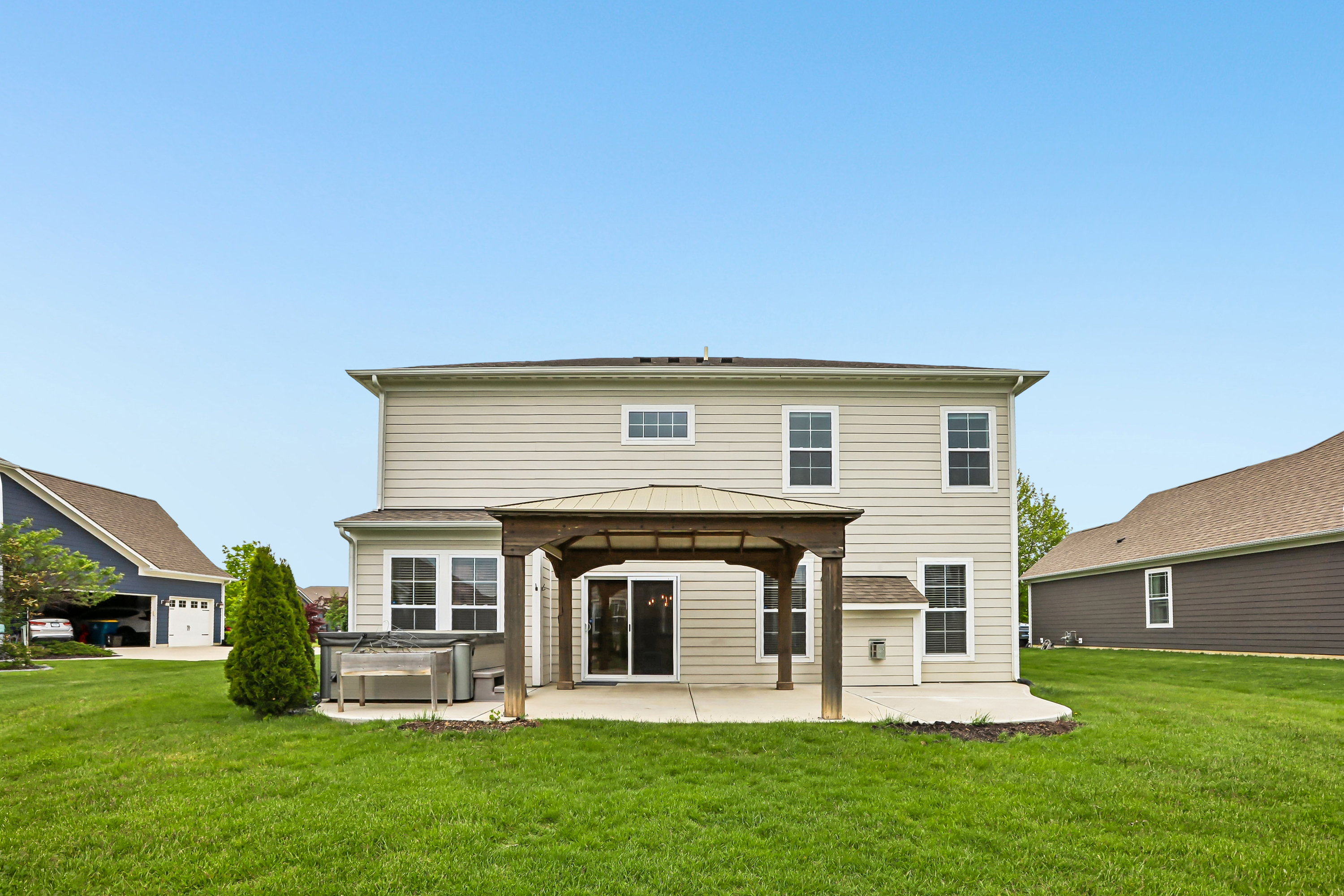 Photo 5 of 56 of 15143 Gallop Ln, Fishers, IN