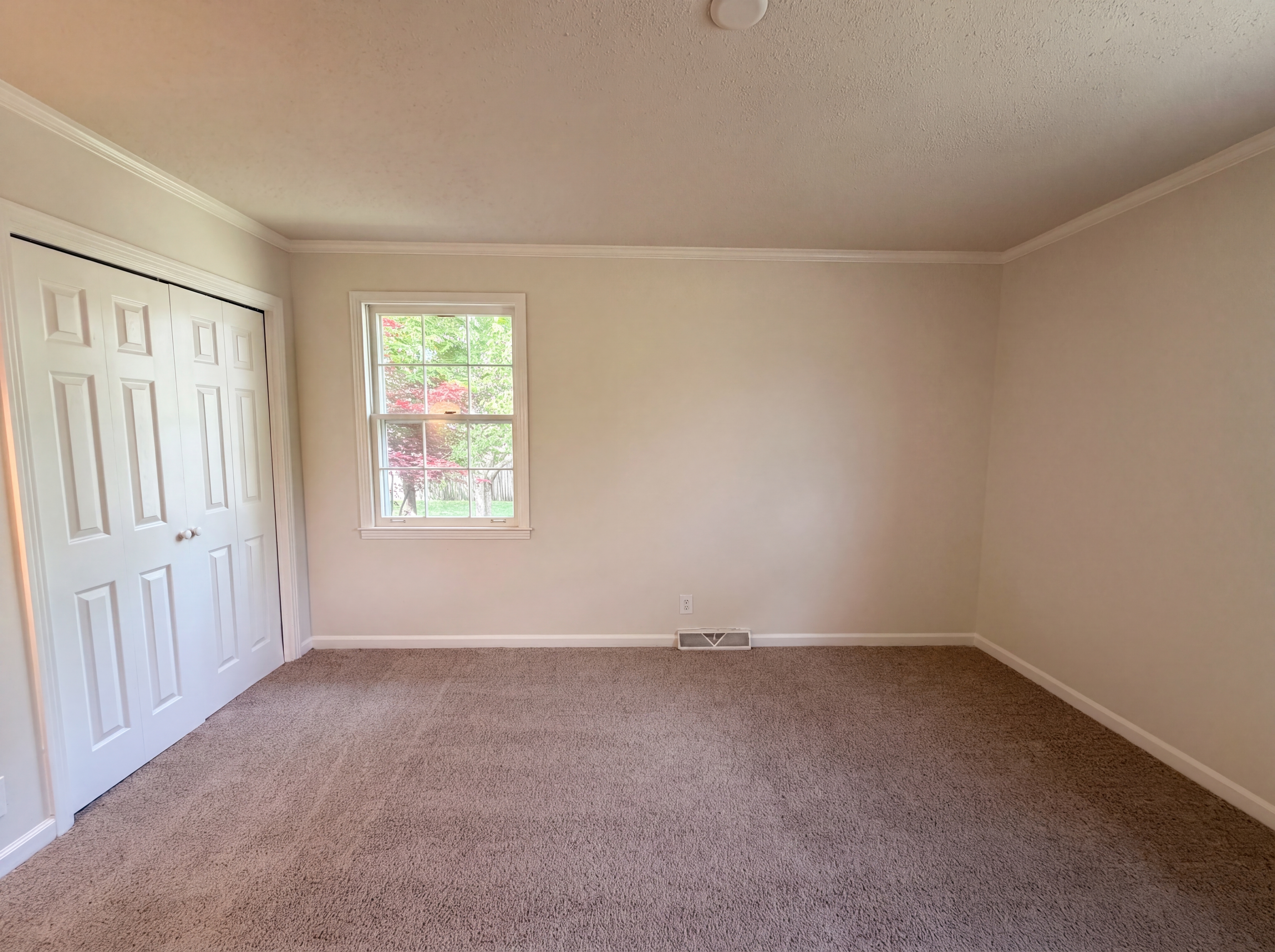 Photo 15 of 23 of 242 Kingswood Dr, Clarksville, TN