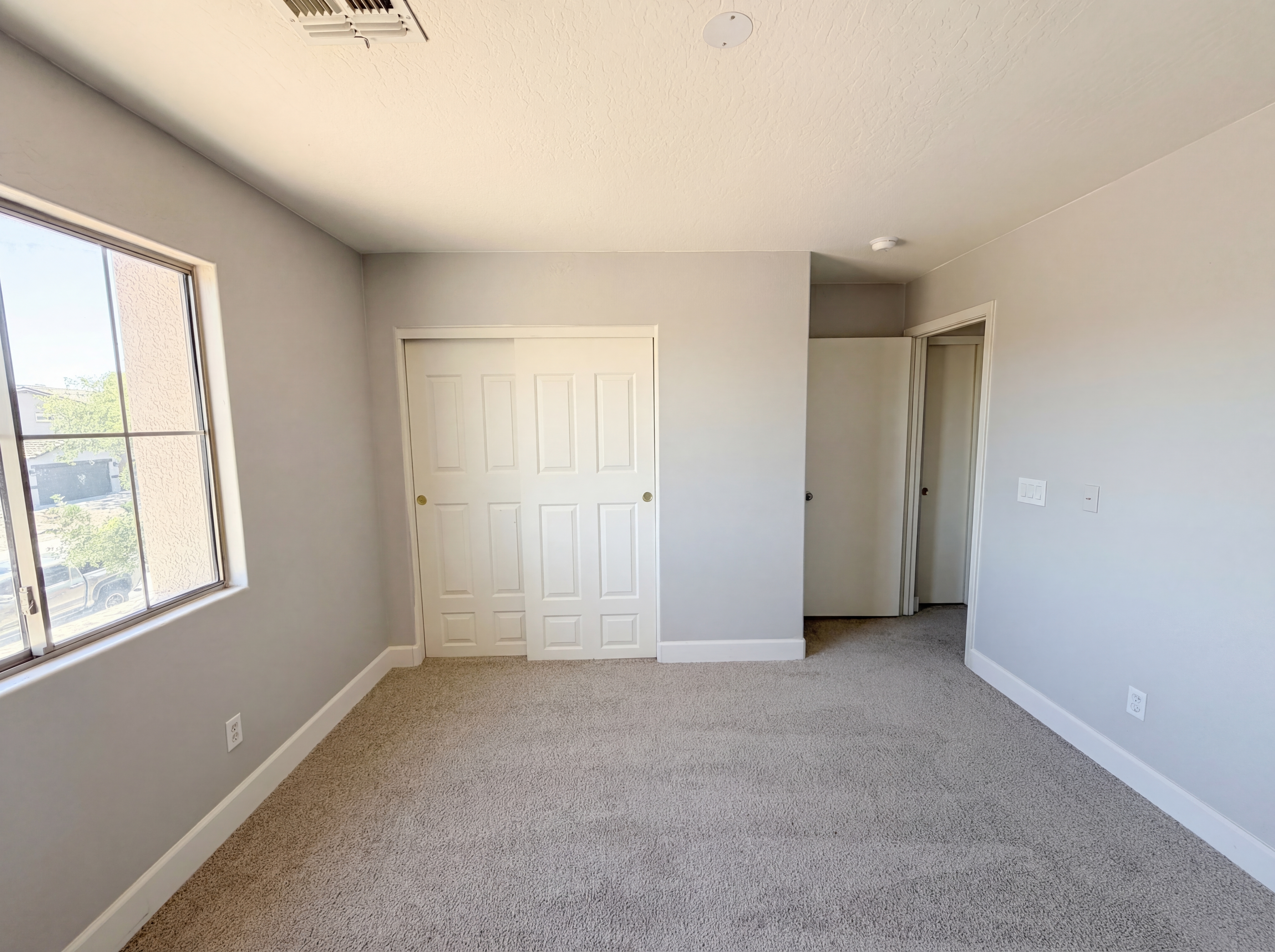 Photo 4 of 26 of 10018 W Miami St, Tolleson, AZ