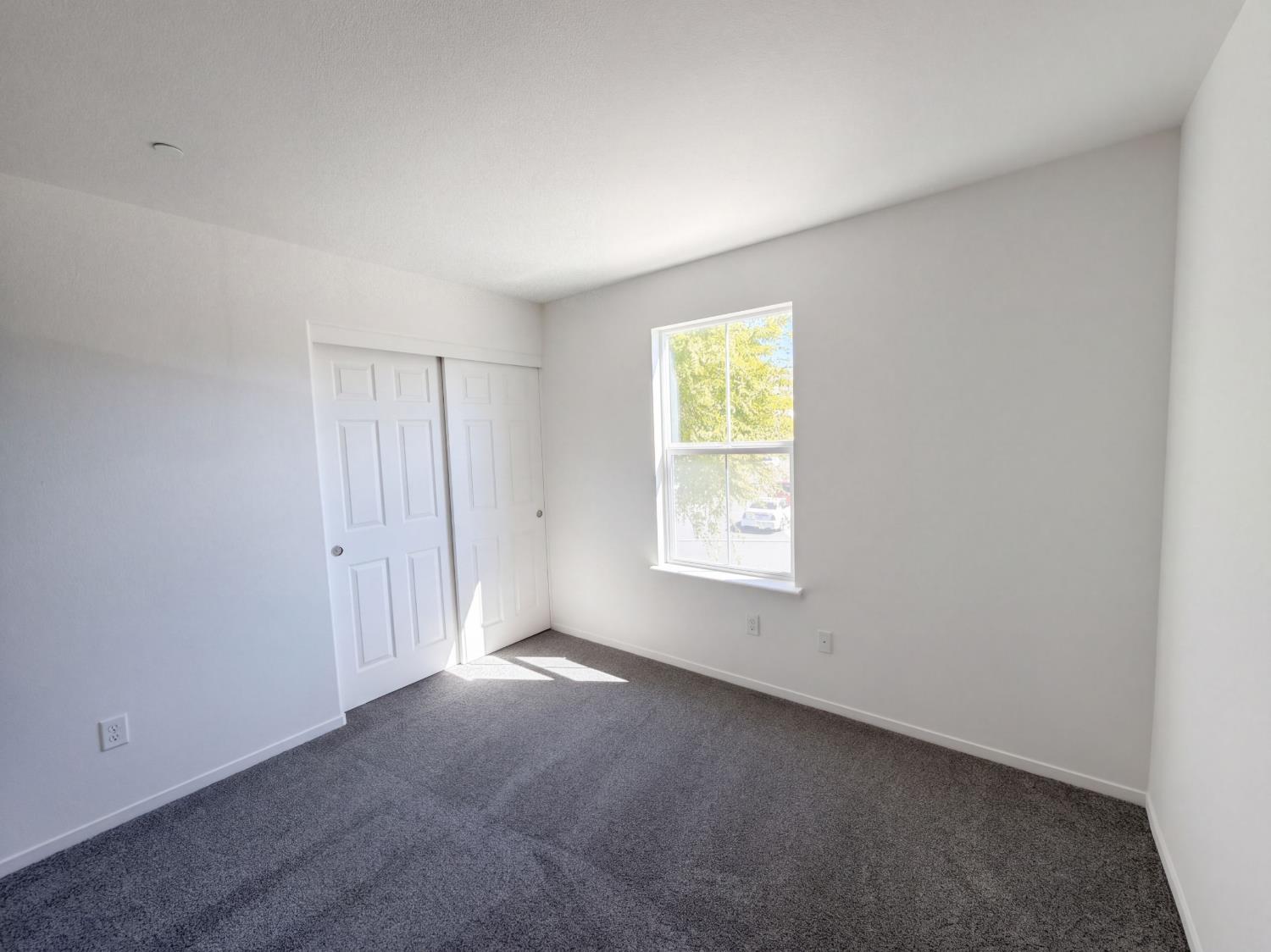 Photo 13 of 17 of 8260 Red Rock Dr, Sacramento, CA