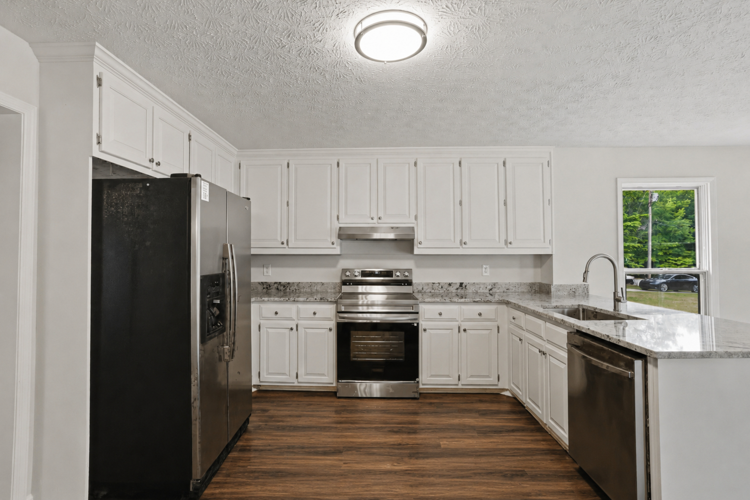 Photo 2 of 29 of 130 Seneca Pl, Fayetteville, GA