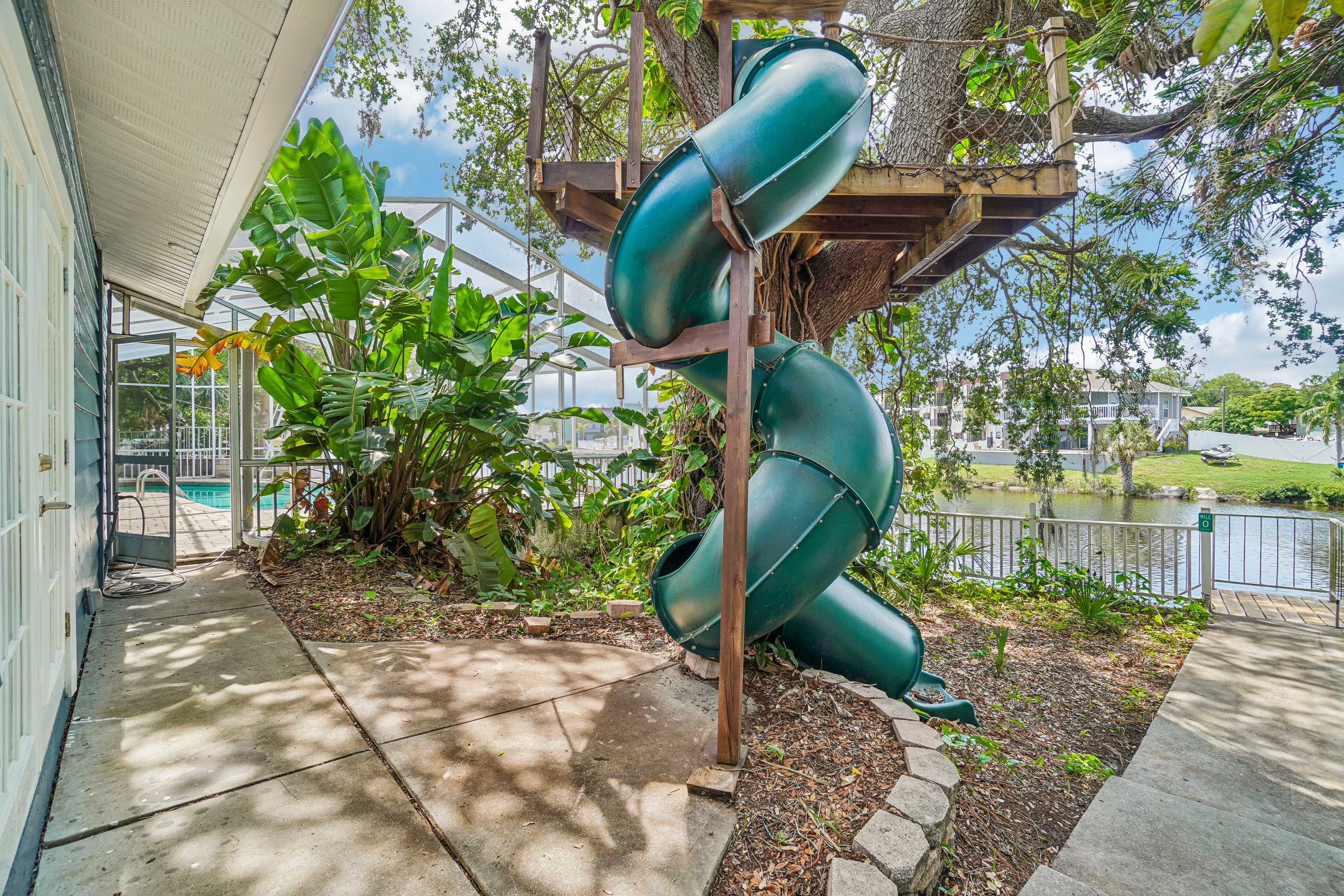Photo 60 of 63 of 5609 Executive Dr, New Port Richey, FL