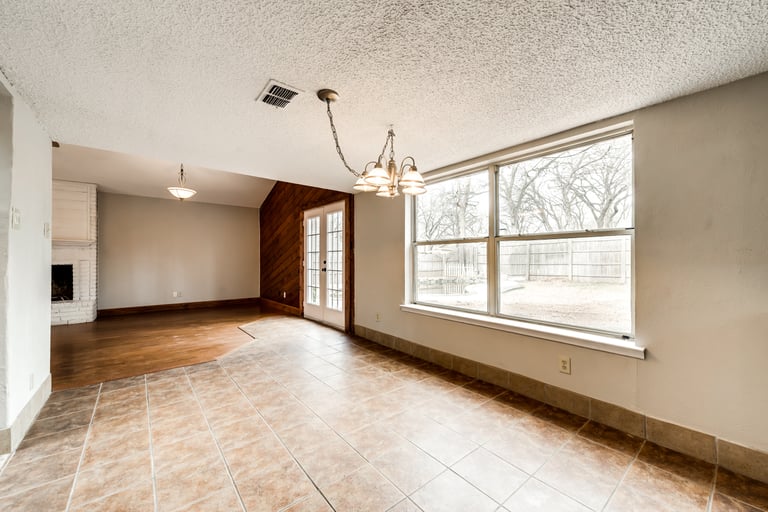 Photo 13 of 28 - 2946 Columbine Dr, Grapevine, TX 76051