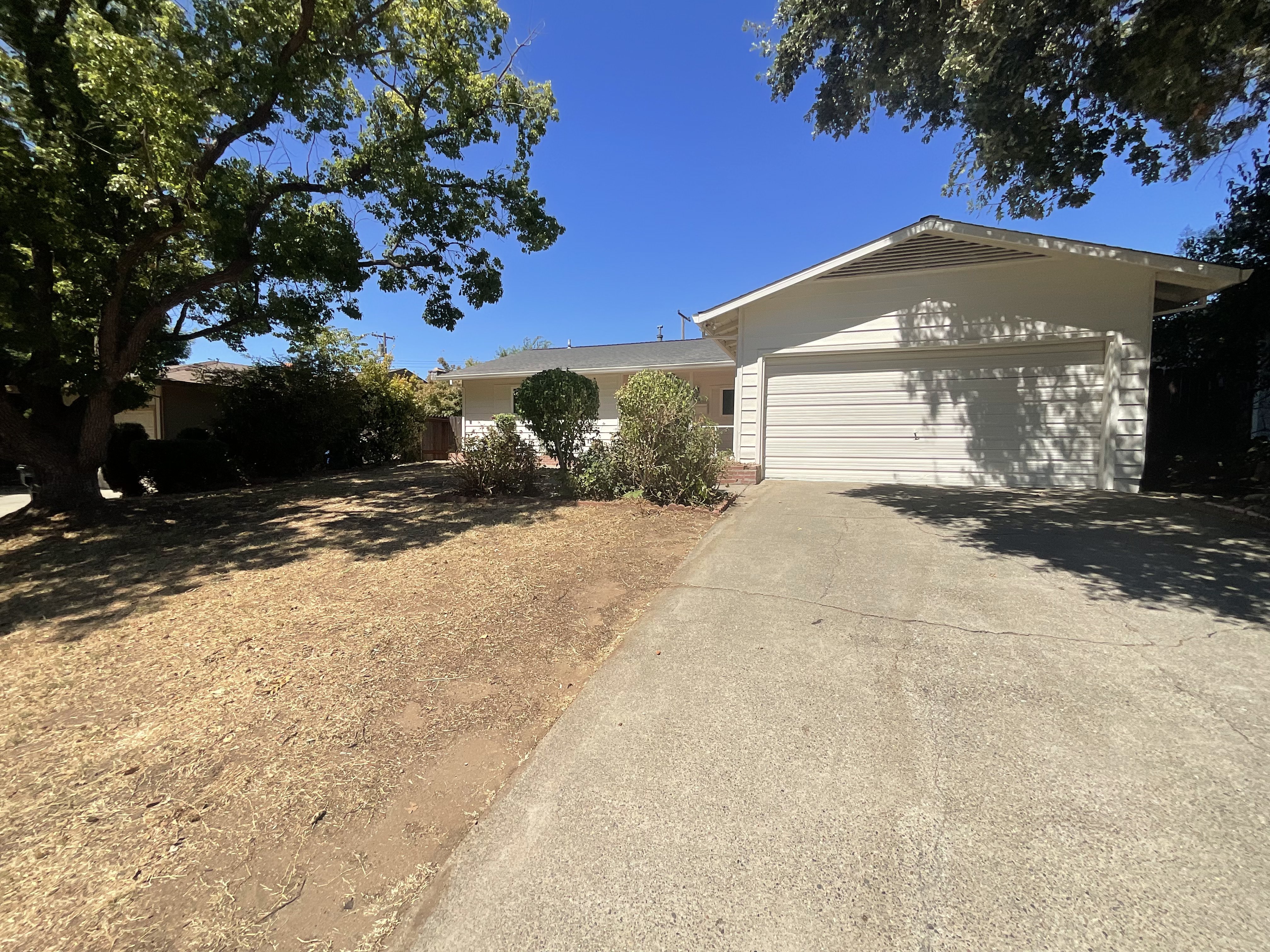Photo 24 of 30 of 5313 Fernwood Way, Sacramento, CA