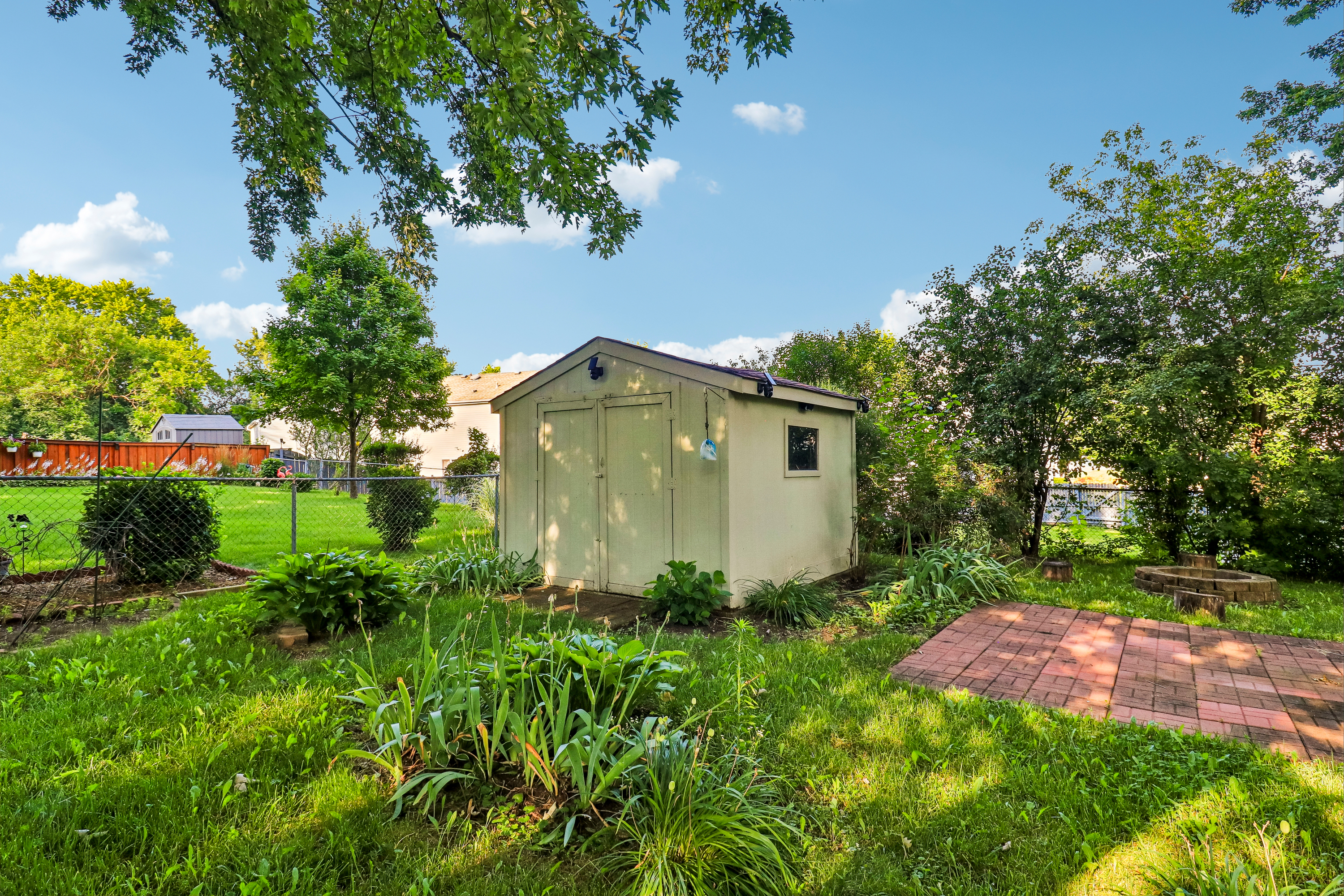 Photo 31 of 39 of 702 Buffalo Cir, Carol Stream, IL