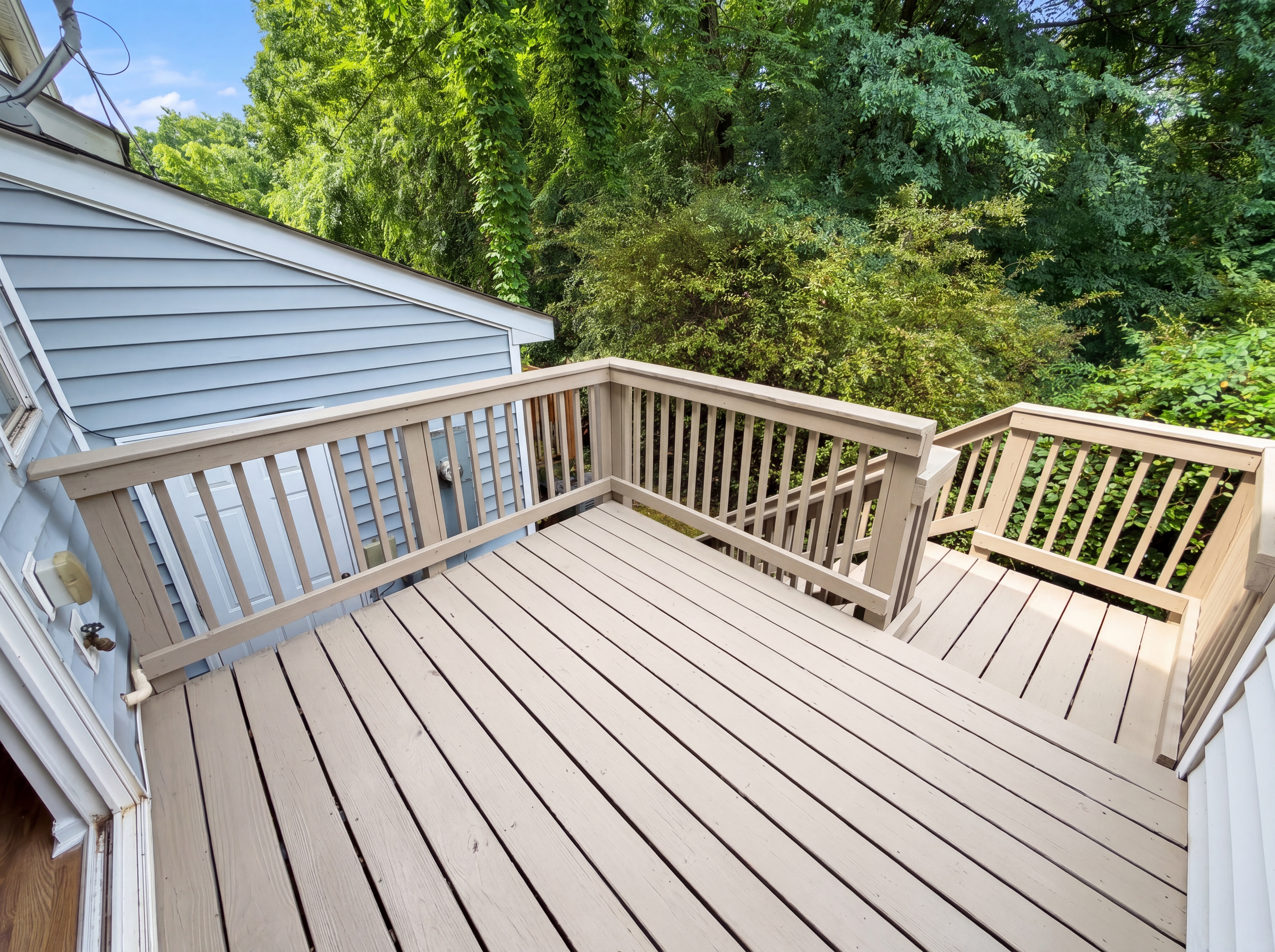 Photo 5 of 21 of 10114 Ballyclare Ct, Charlotte, NC