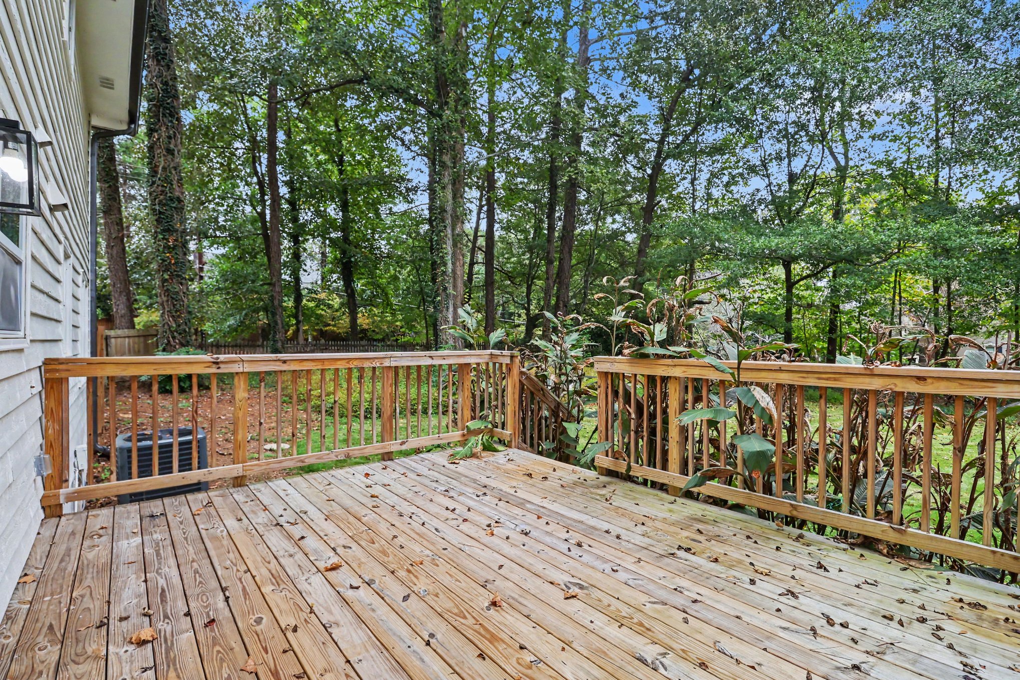 Photo 17 of 20 of 1772 Huntingford Dr, Marietta, GA