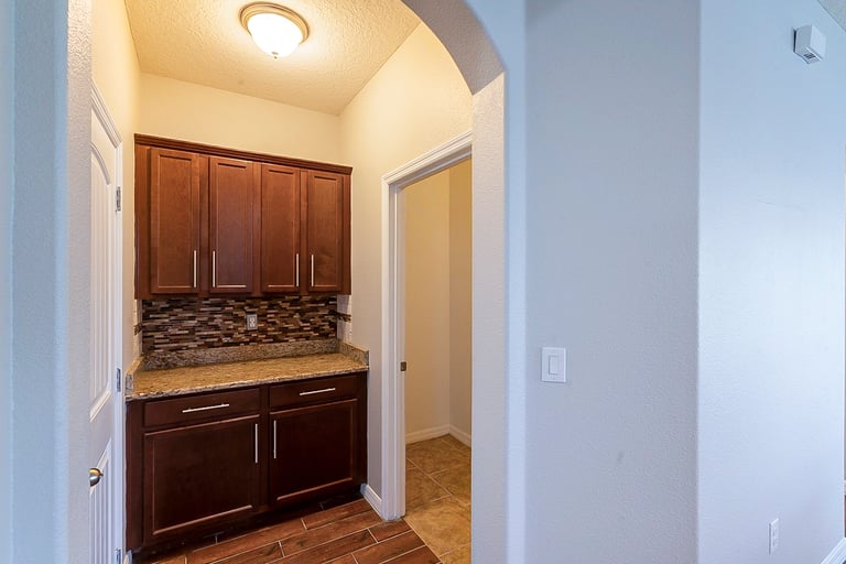 Photo 11 of 31 - 2349 Beacon Landing Cir, Orlando, FL 32824