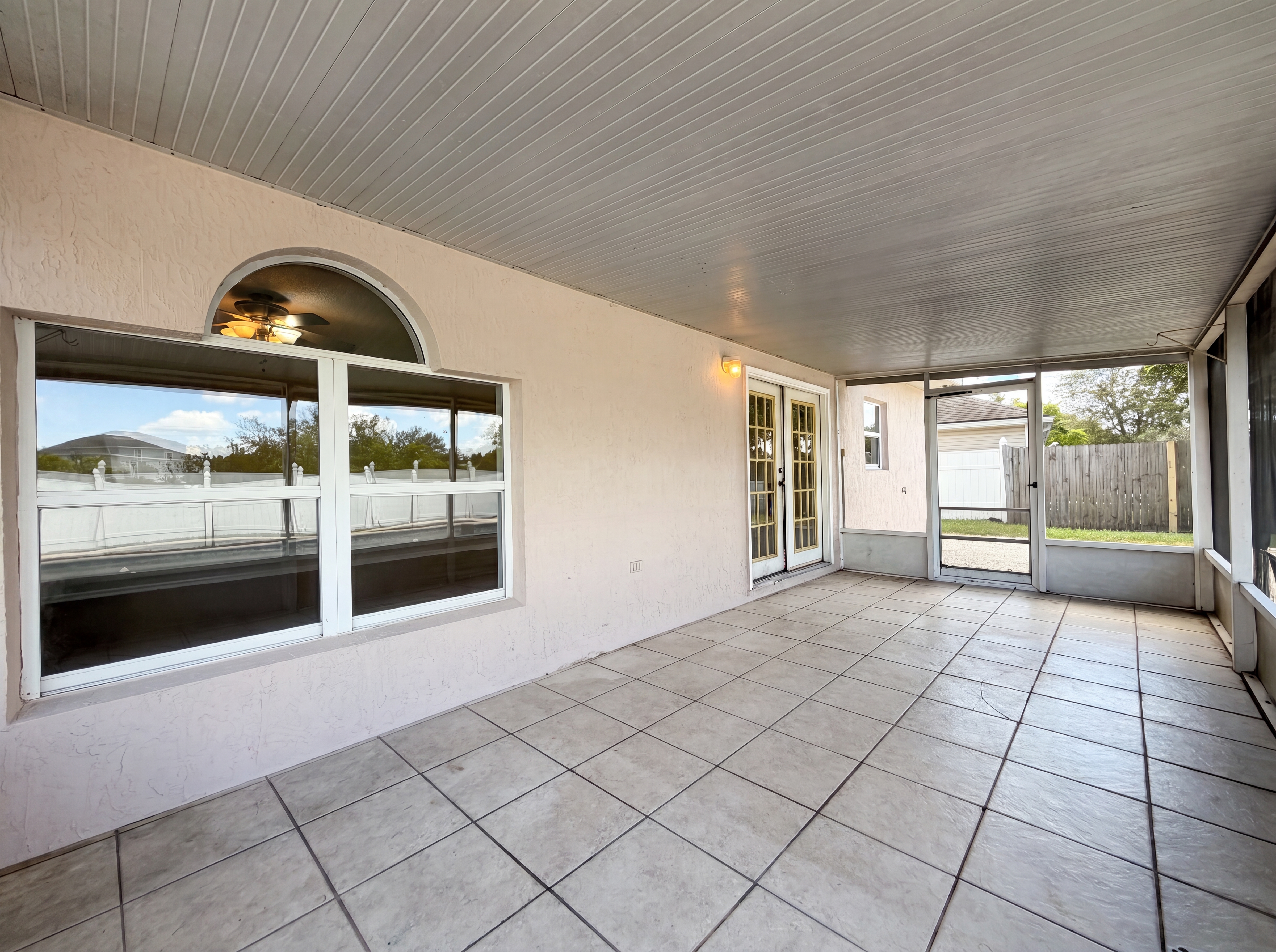 Photo 24 of 26 of 2158 Willesdon Dr W, Jacksonville, FL