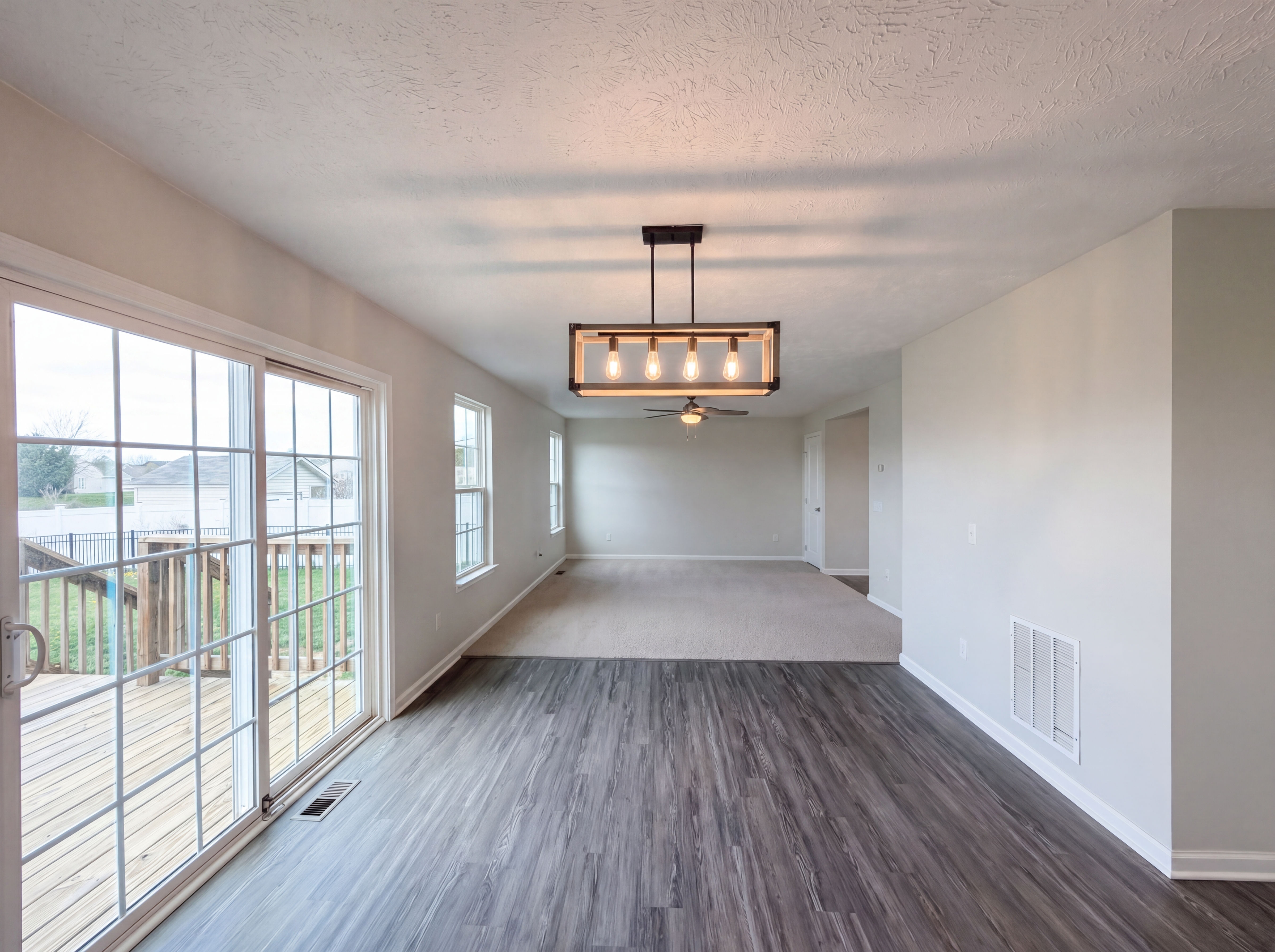 Photo 7 of 22 of 9200 Nash Ln, North Ridgeville, OH