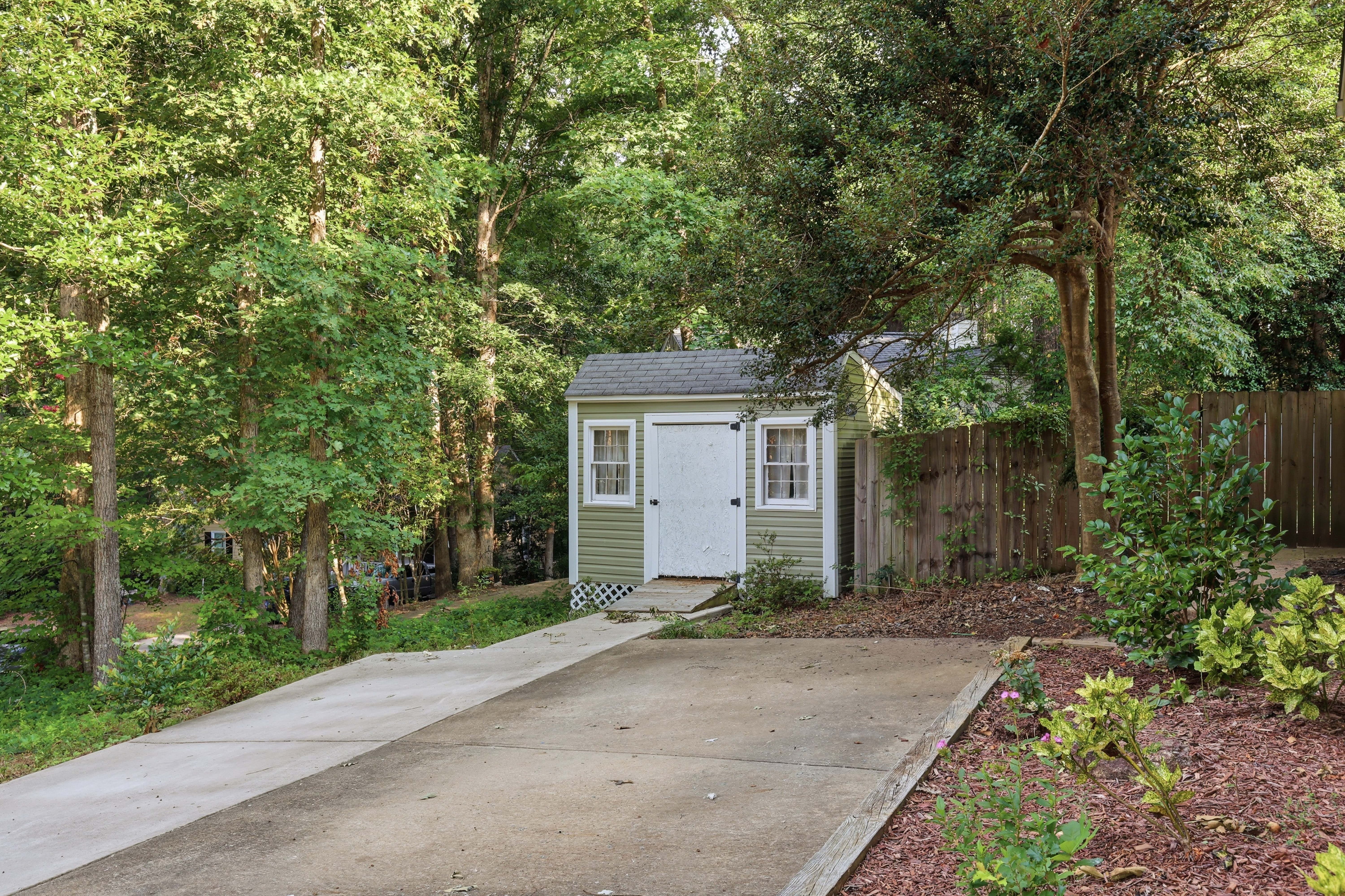 Photo 6 of 34 of 2300 Ruddy Rd, Raleigh, NC