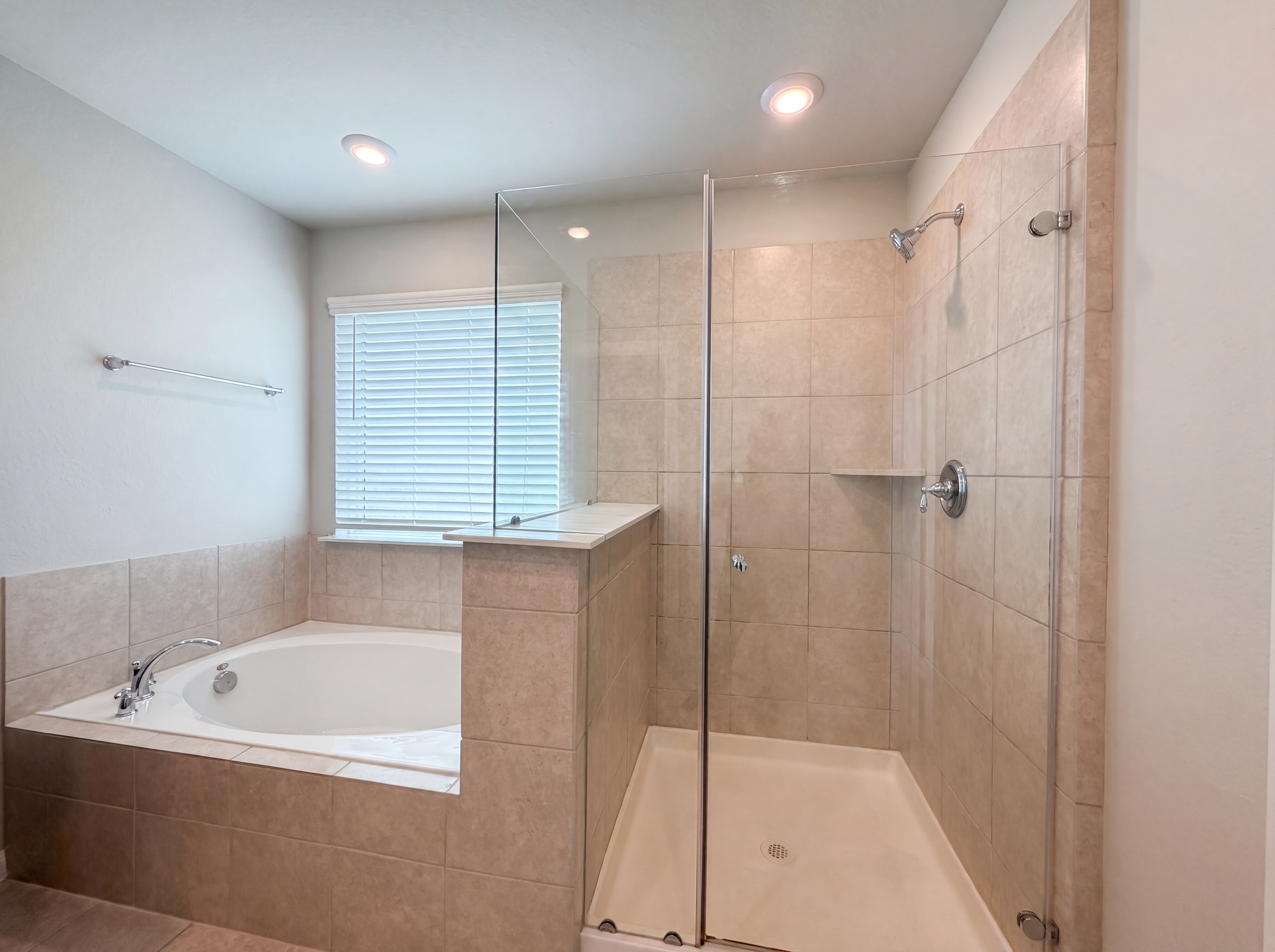 Photo 17 of 21 of 4403 Upland Stream Ln, Katy, TX
