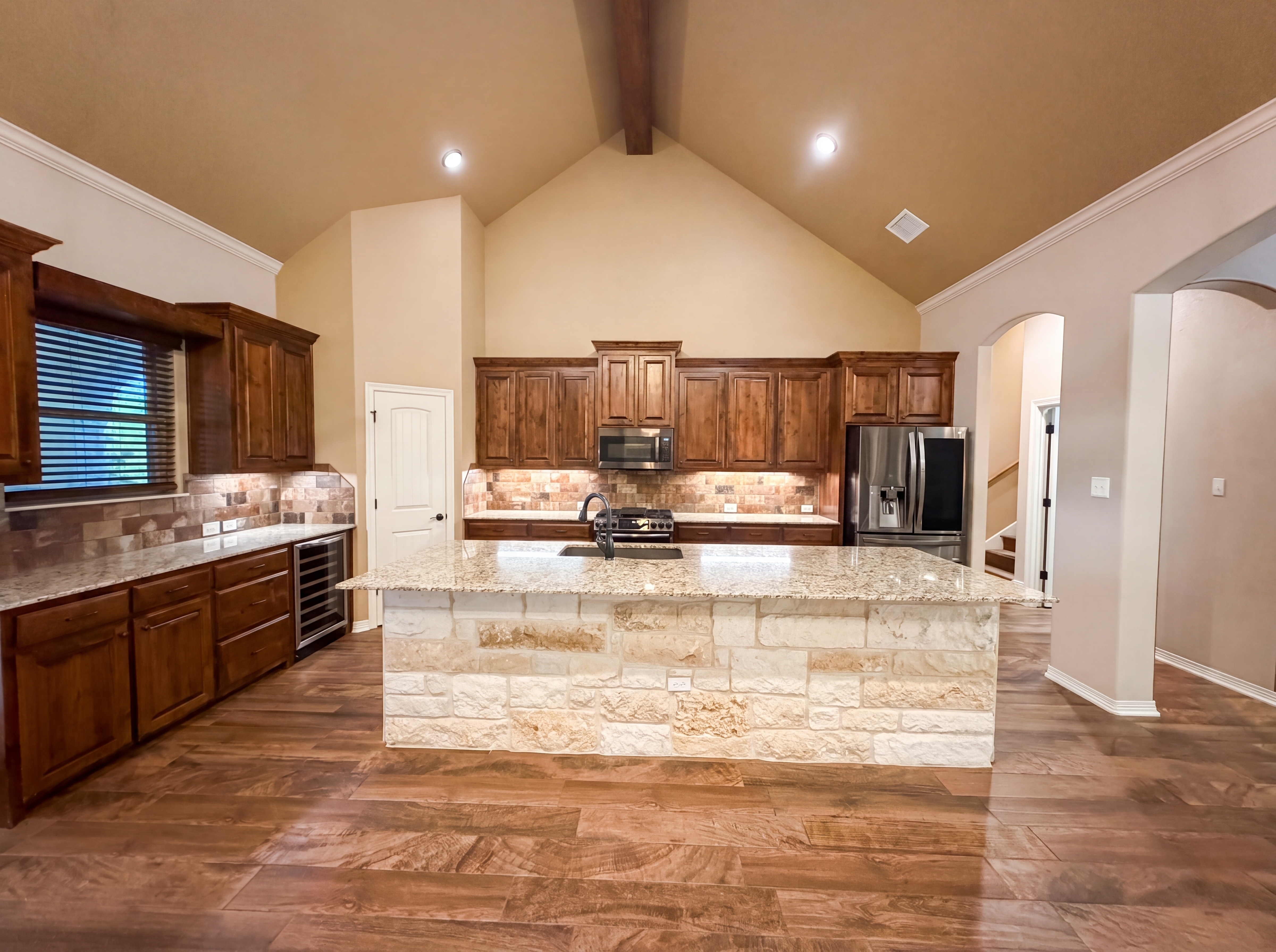 Photo 2 of 23 of 1622 Lacy Ridge Dr, Belton, TX