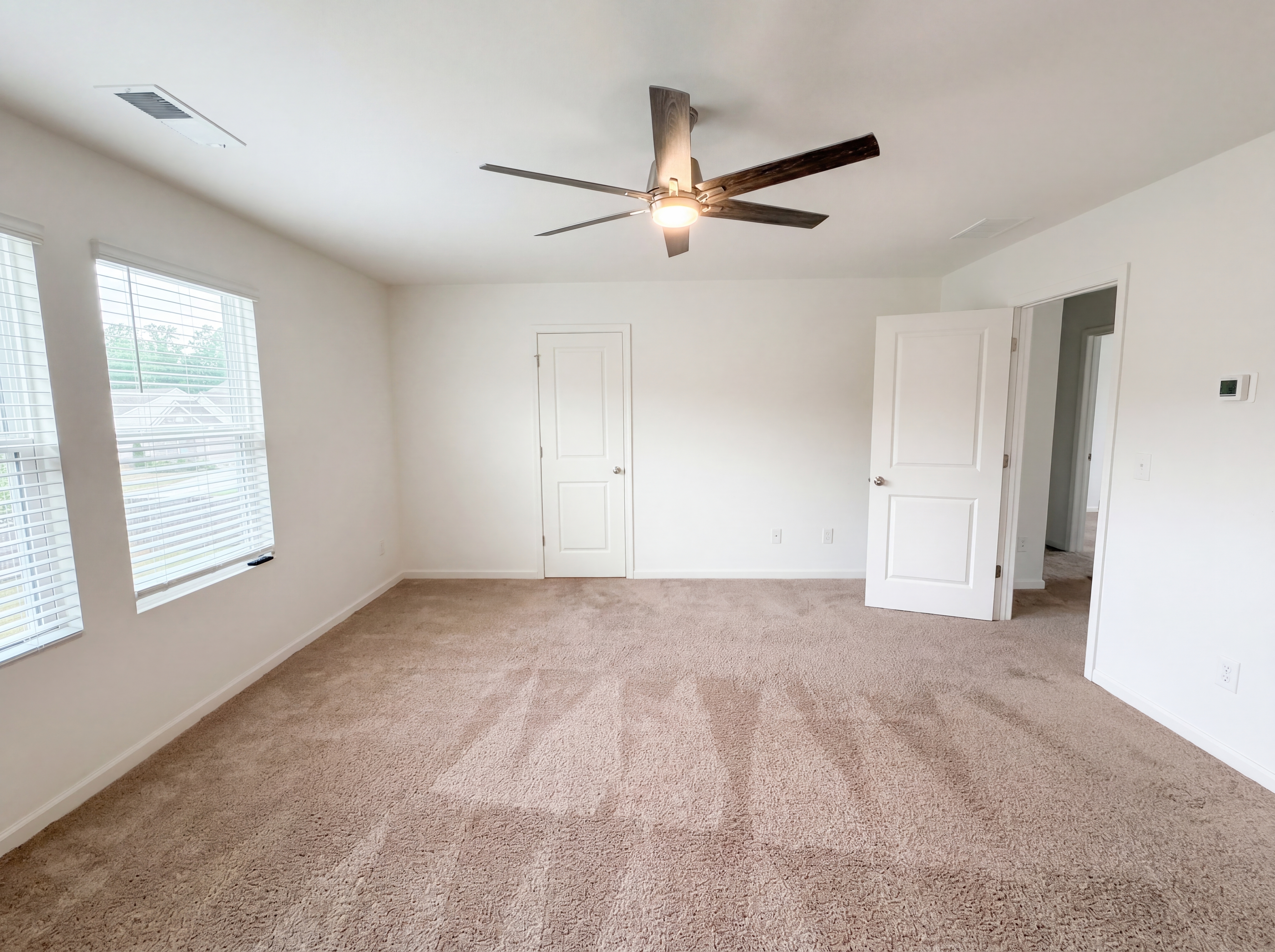 Photo 4 of 29 of 15 Regal Ln, Covington, GA
