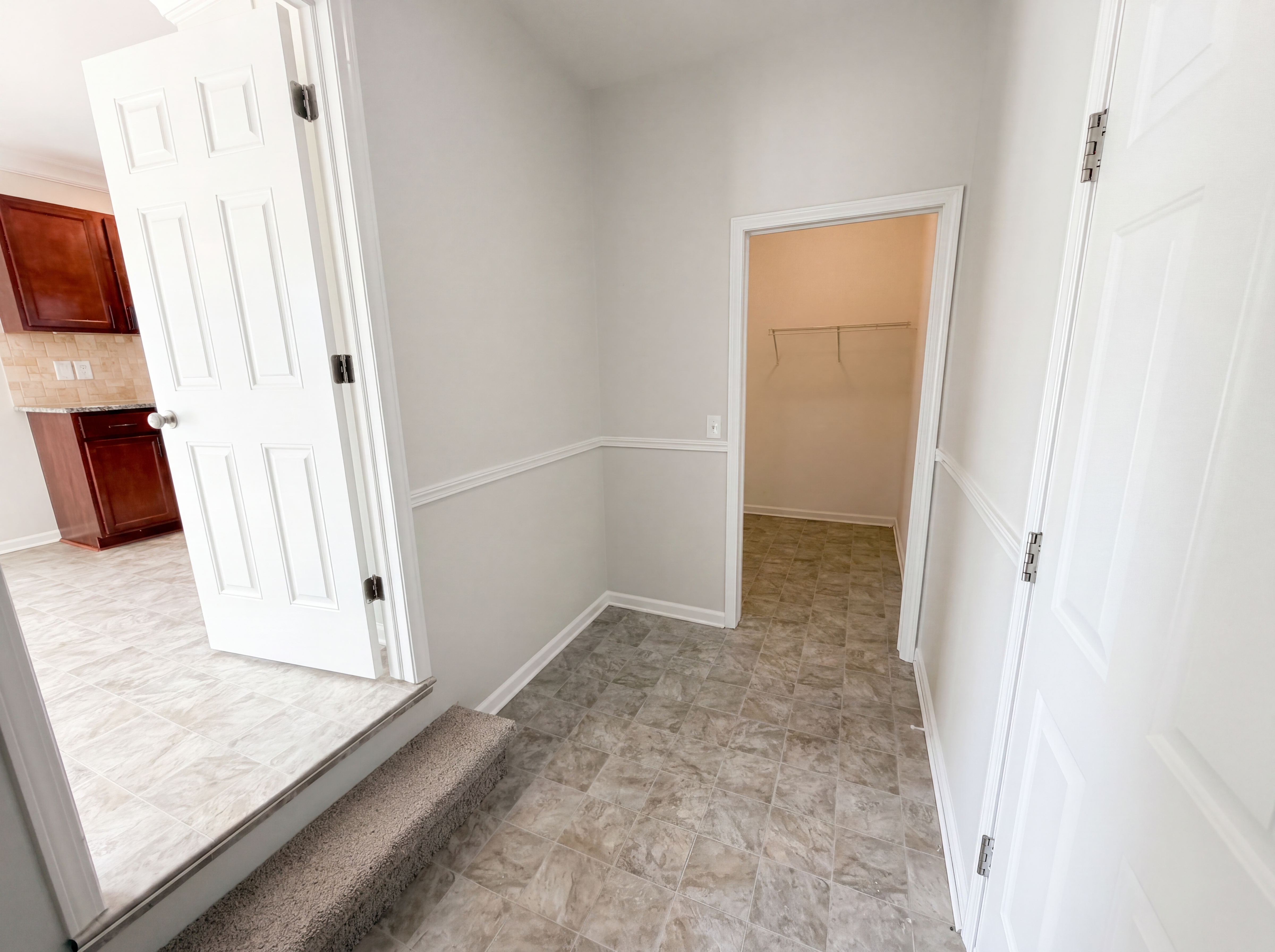 Photo 32 of 44 of 42824 Greystone Dr, Sterling Heights, MI