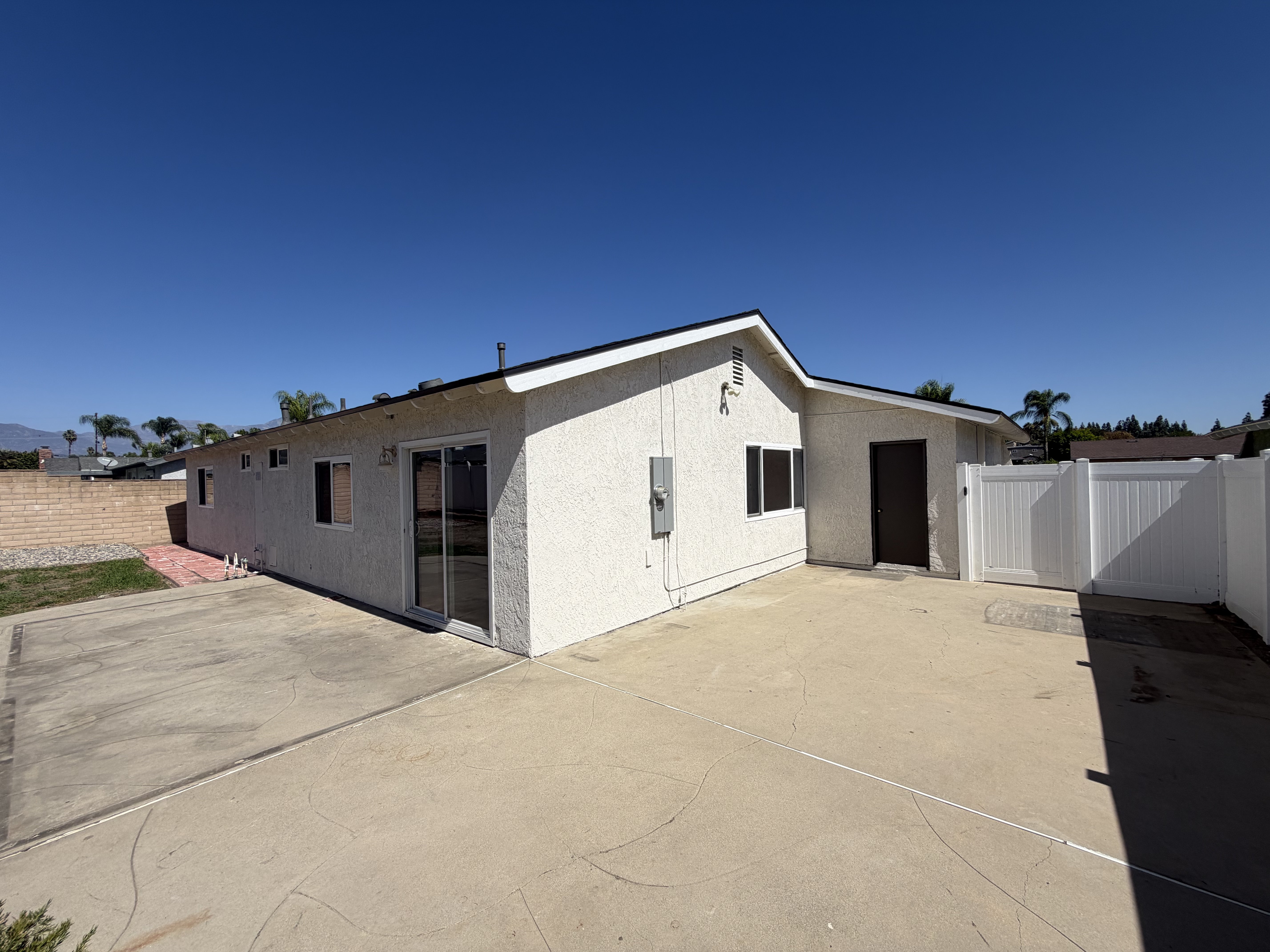 Photo 5 of 15 of 11828 Craw Ave, Chino, CA