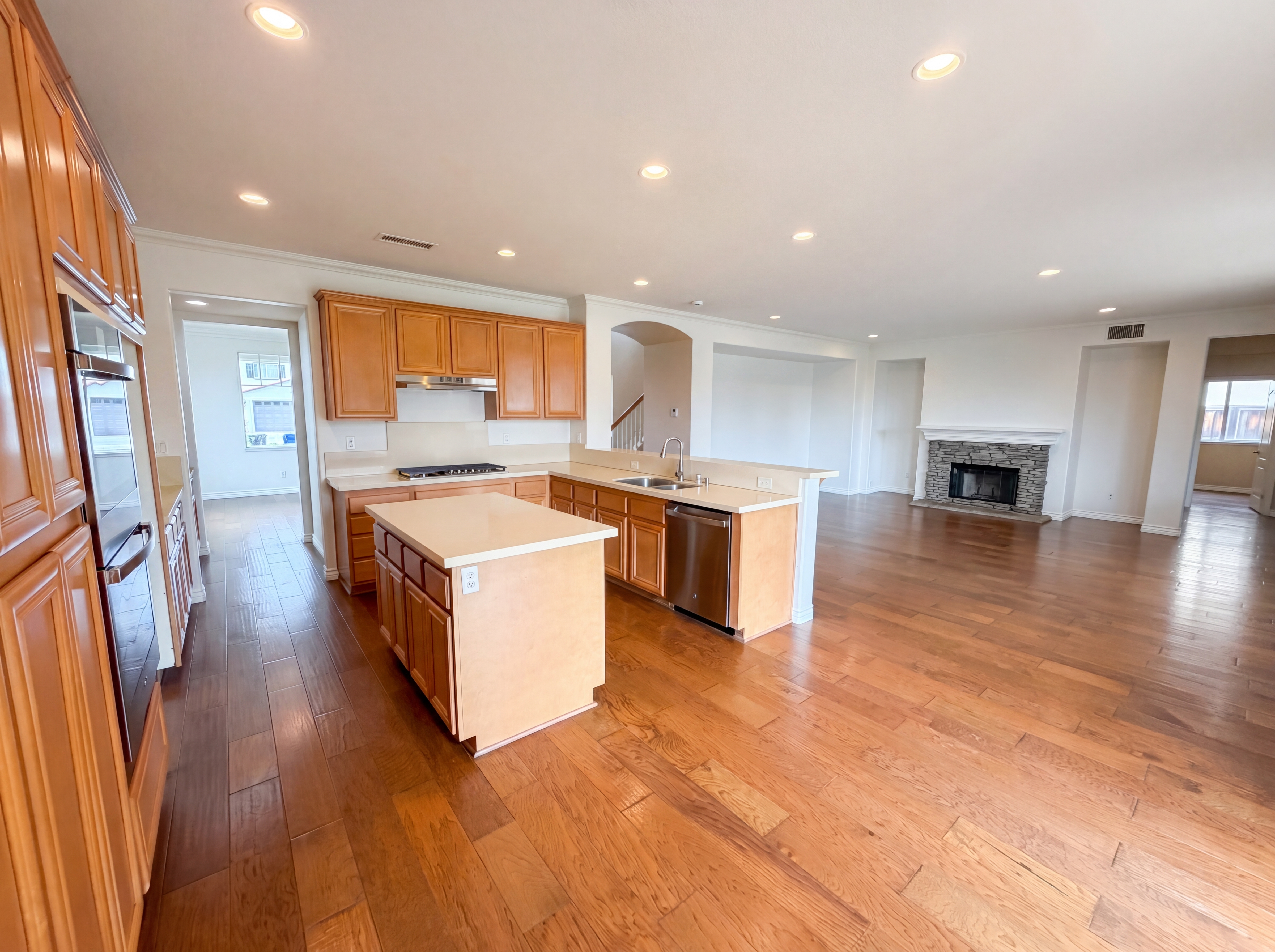 Photo 2 of 40 of 5737 Rosecroft Ct, Rancho Cucamonga, CA