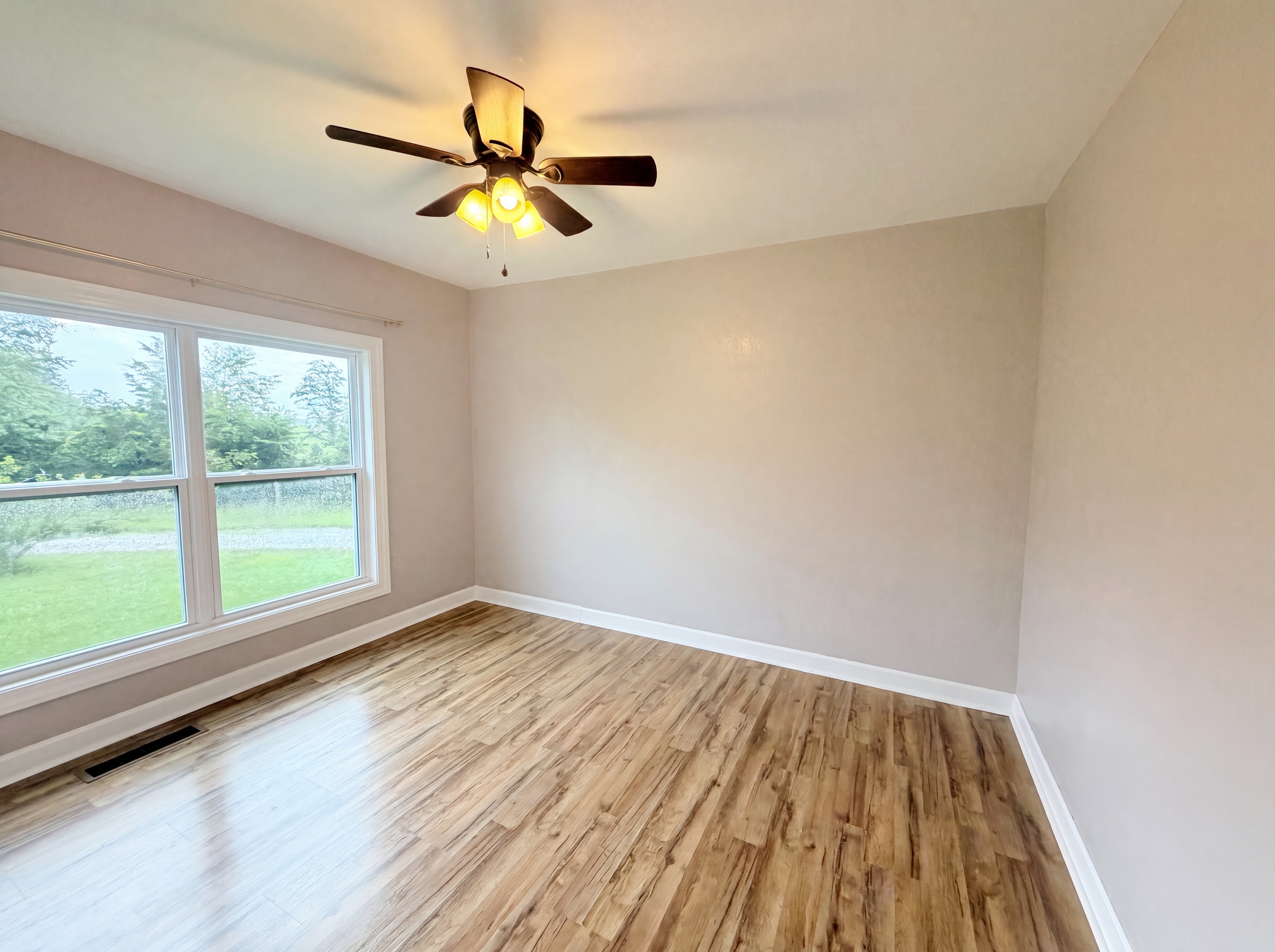 Photo 24 of 28 of 144 Lizzie Wallin Rd, Crab Orchard, KY