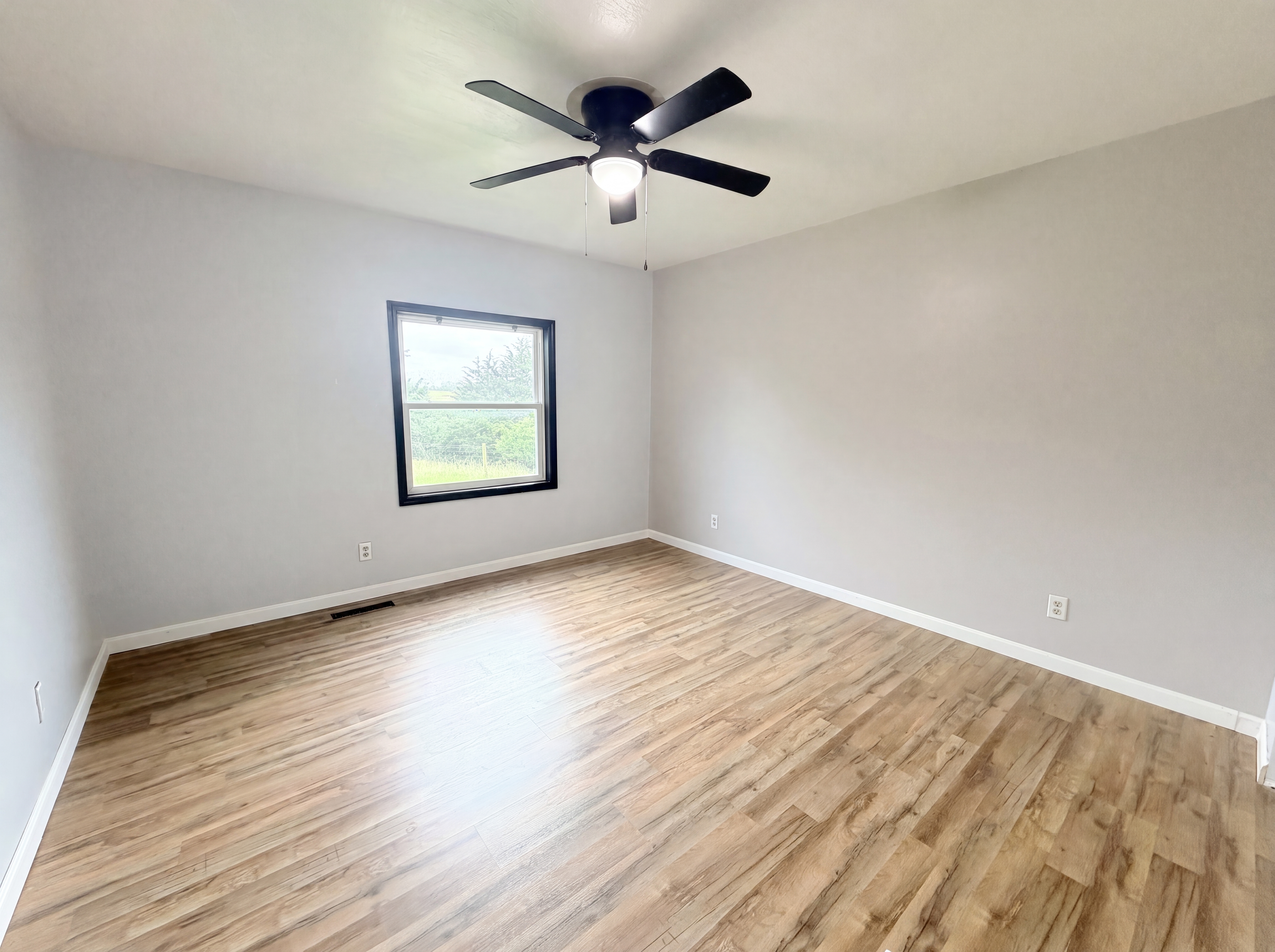 Photo 22 of 28 of 144 Lizzie Wallin Rd, Crab Orchard, KY