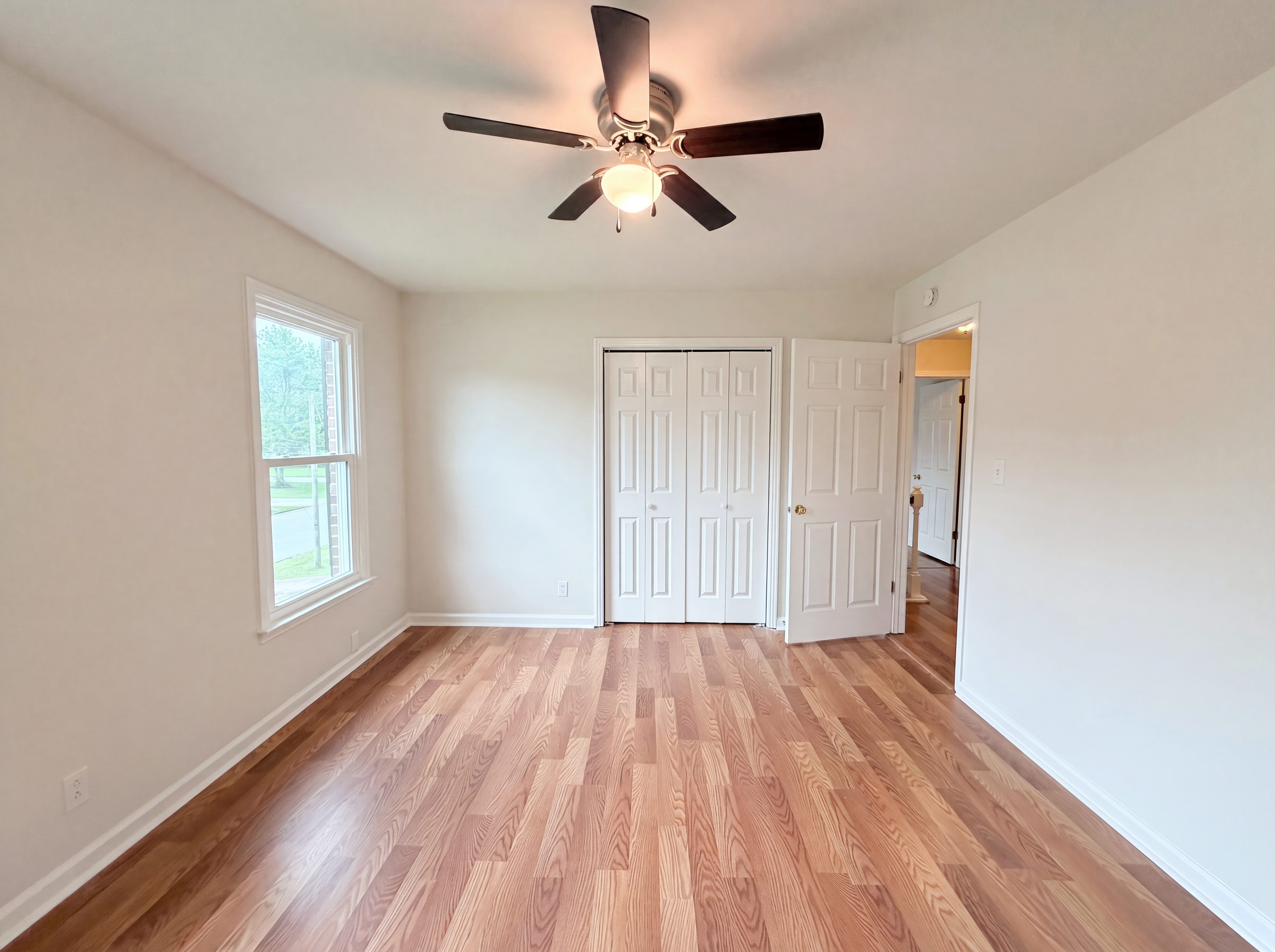 Photo 12 of 24 of 3402 Chaney Ln, Clarksville, TN