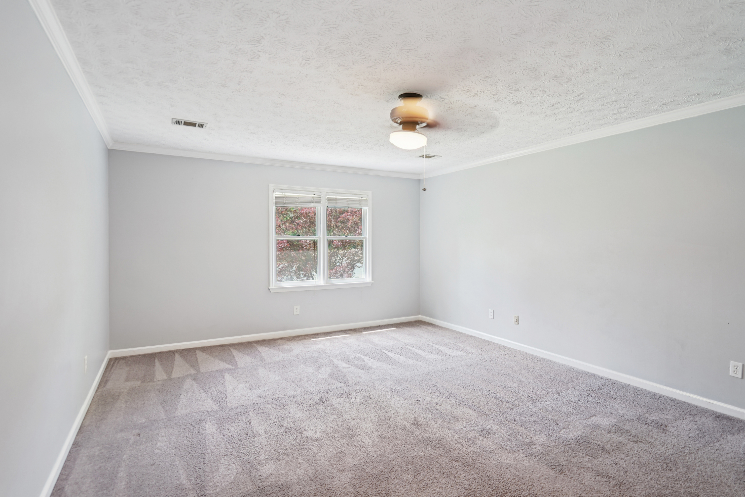 Photo 7 of 30 of 1172 Dogwood Forest Dr NE, Marietta, GA