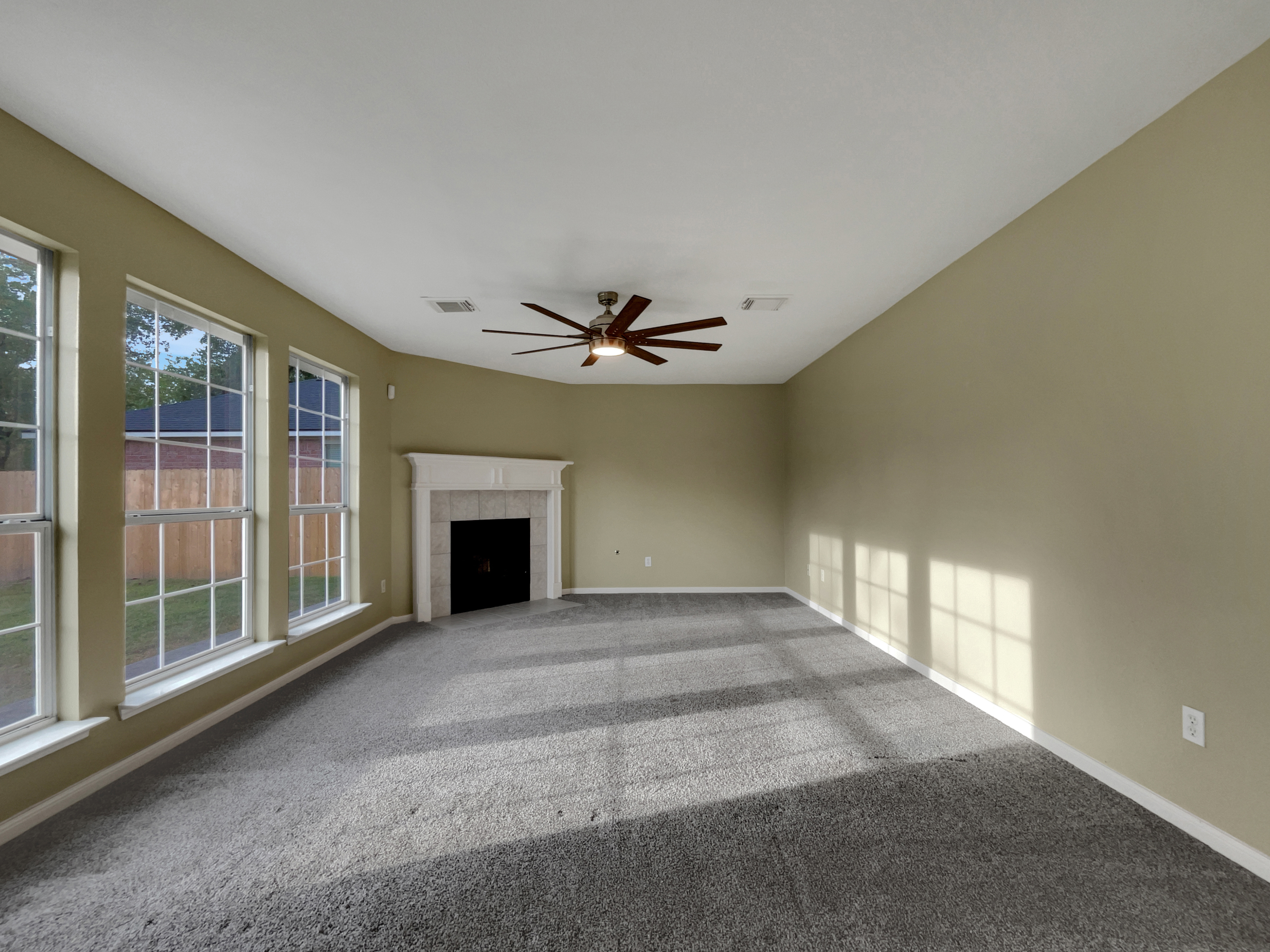 Photo 13 of 23 of 25823 Bearborough Dr, Spring, TX
