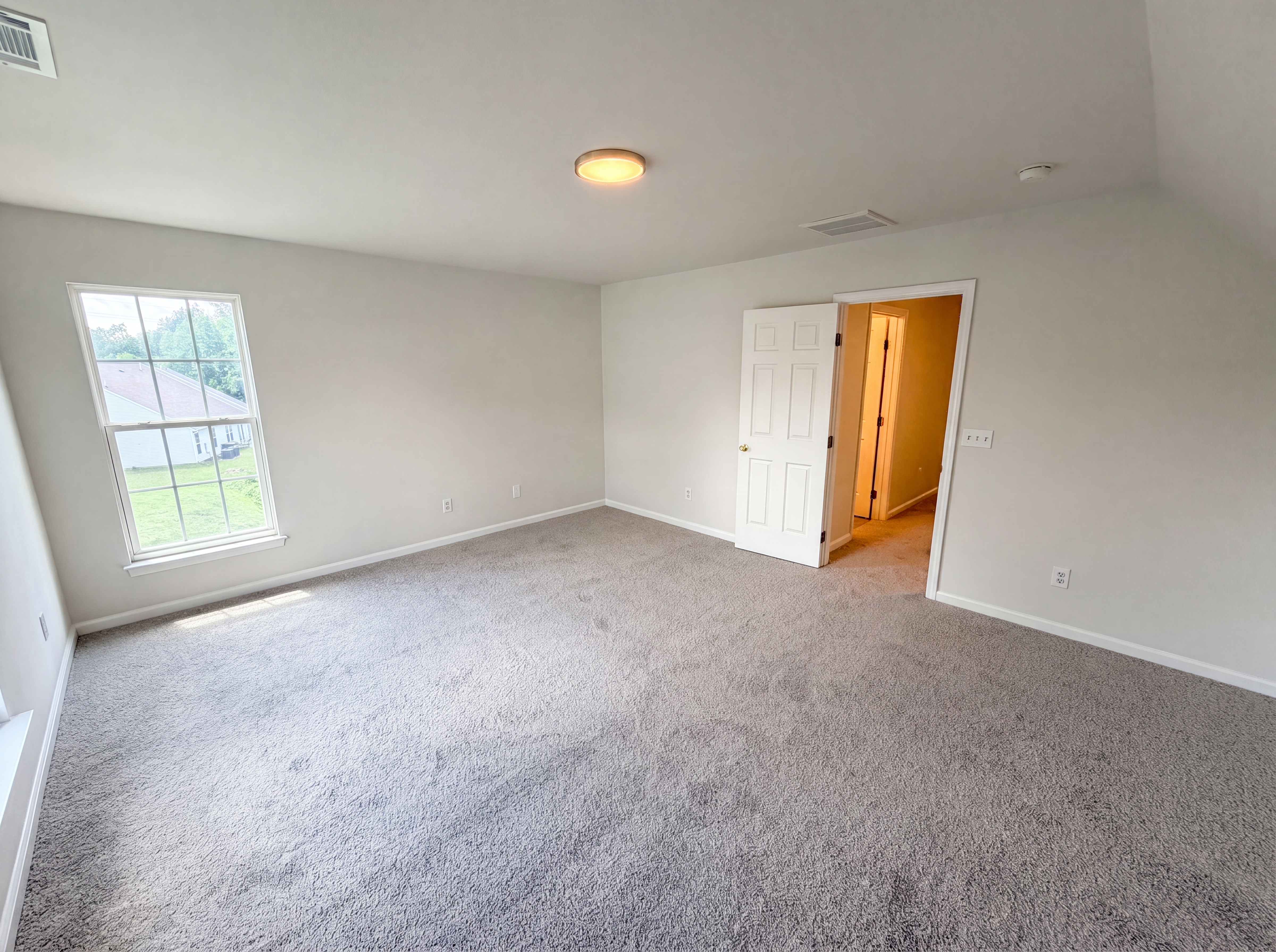 Photo 13 of 25 of 11805 Guildhall Ln, Charlotte, NC