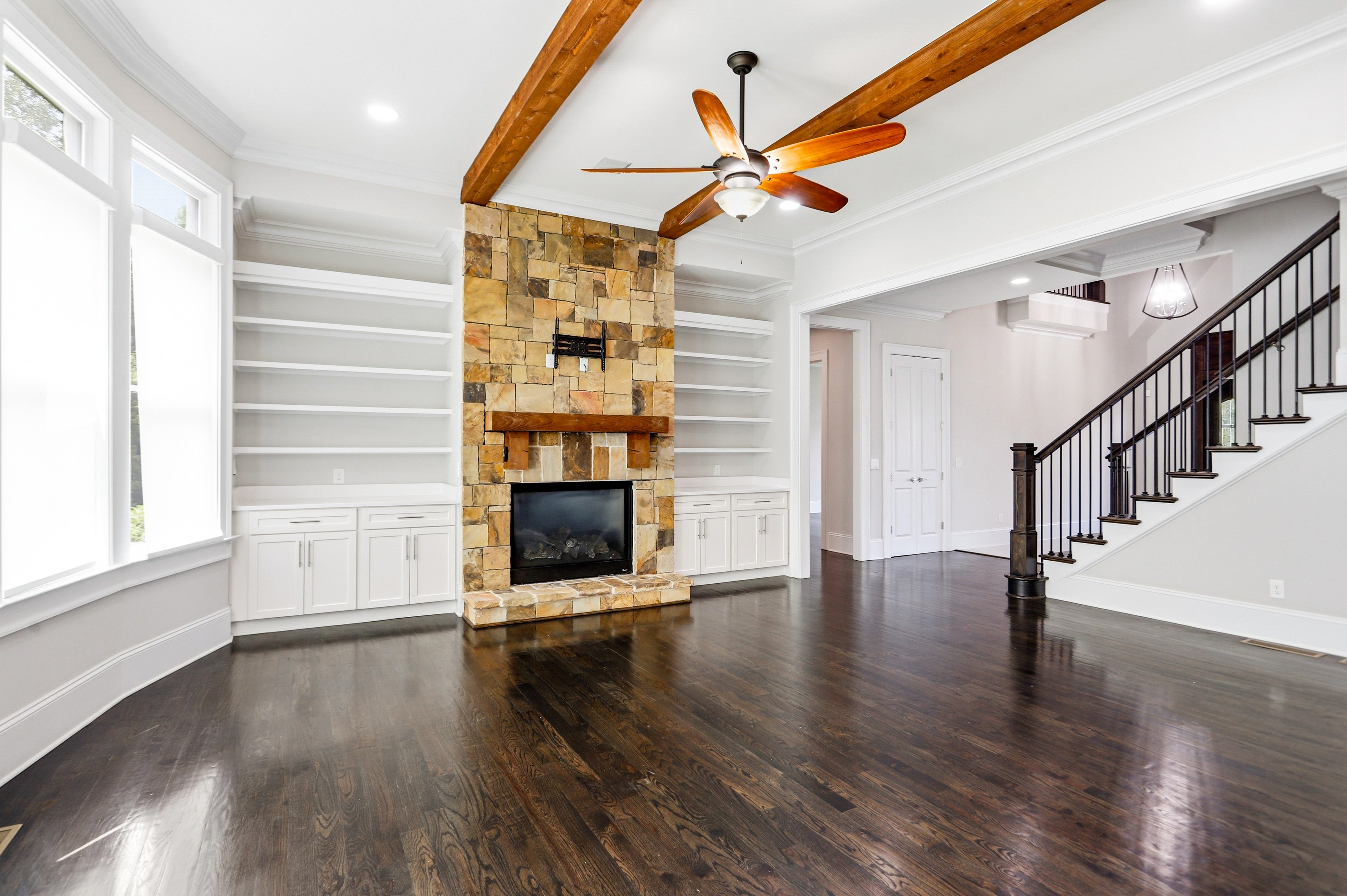 Photo 7 of 69 of 331 Summer Garden Dr, Marietta, GA