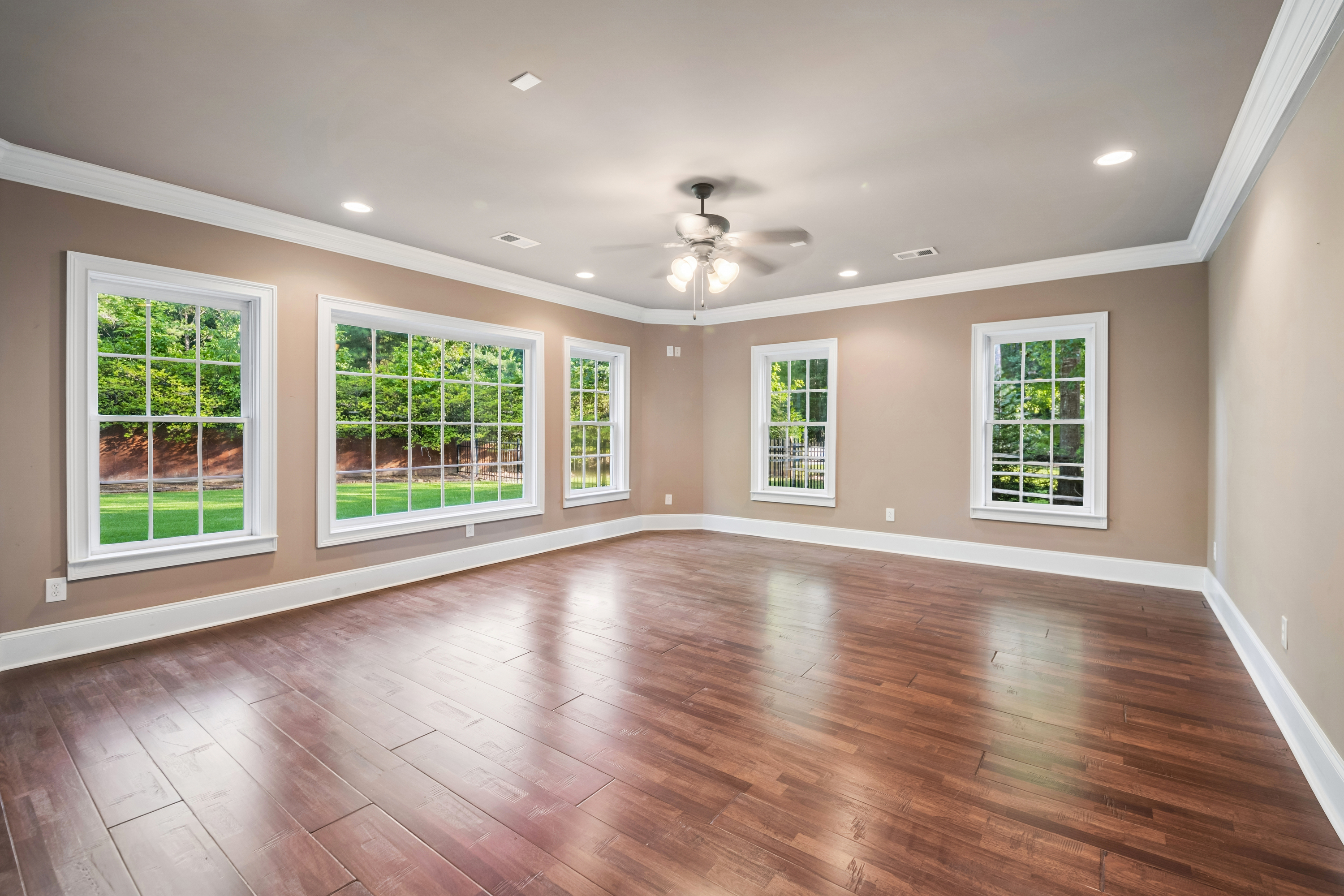 Photo 4 of 63 of 1038 Overlook Dr, Villa Rica, GA