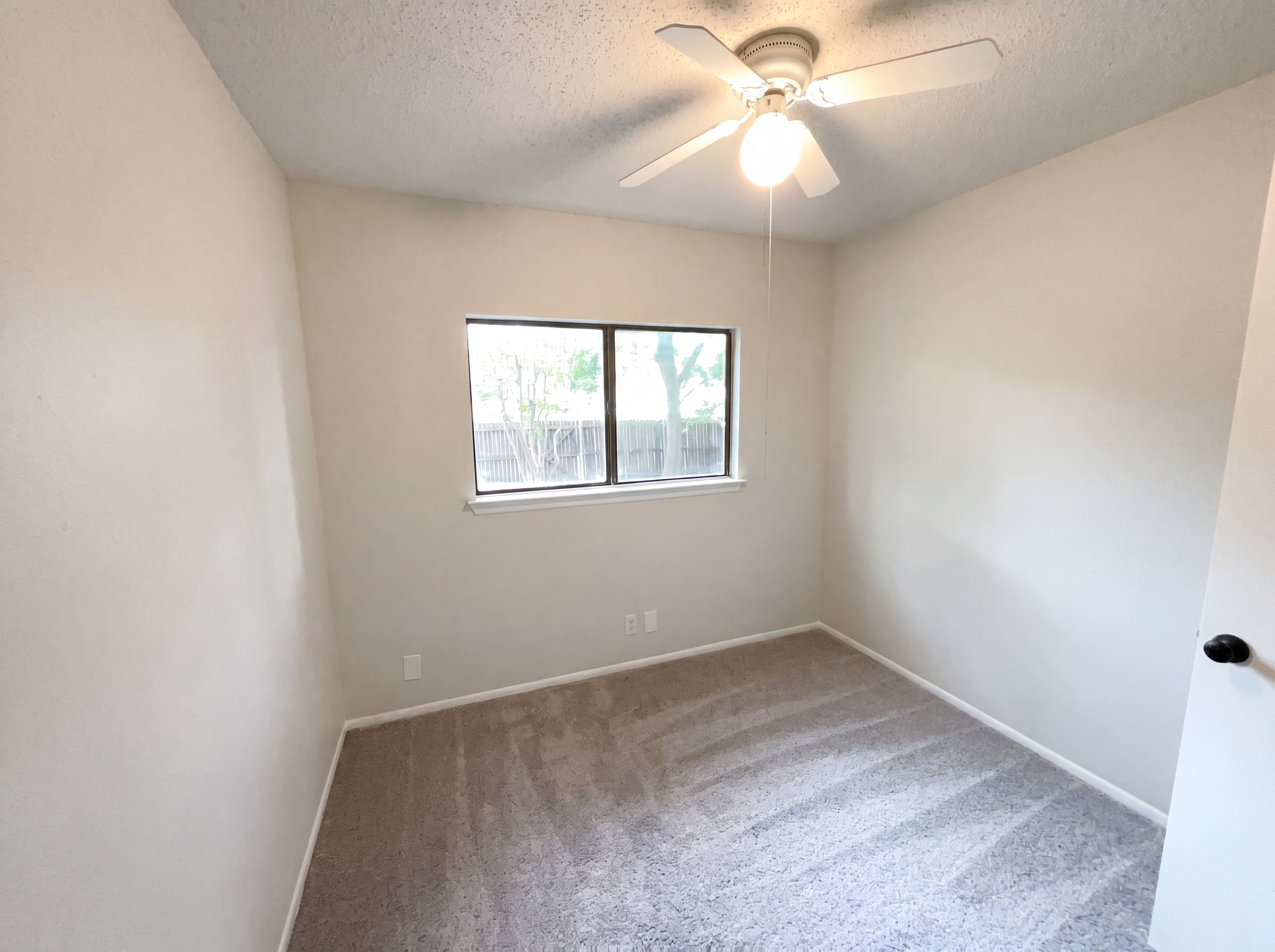 Photo 12 of 20 of 2830 Fisher Field Dr, San Antonio, TX