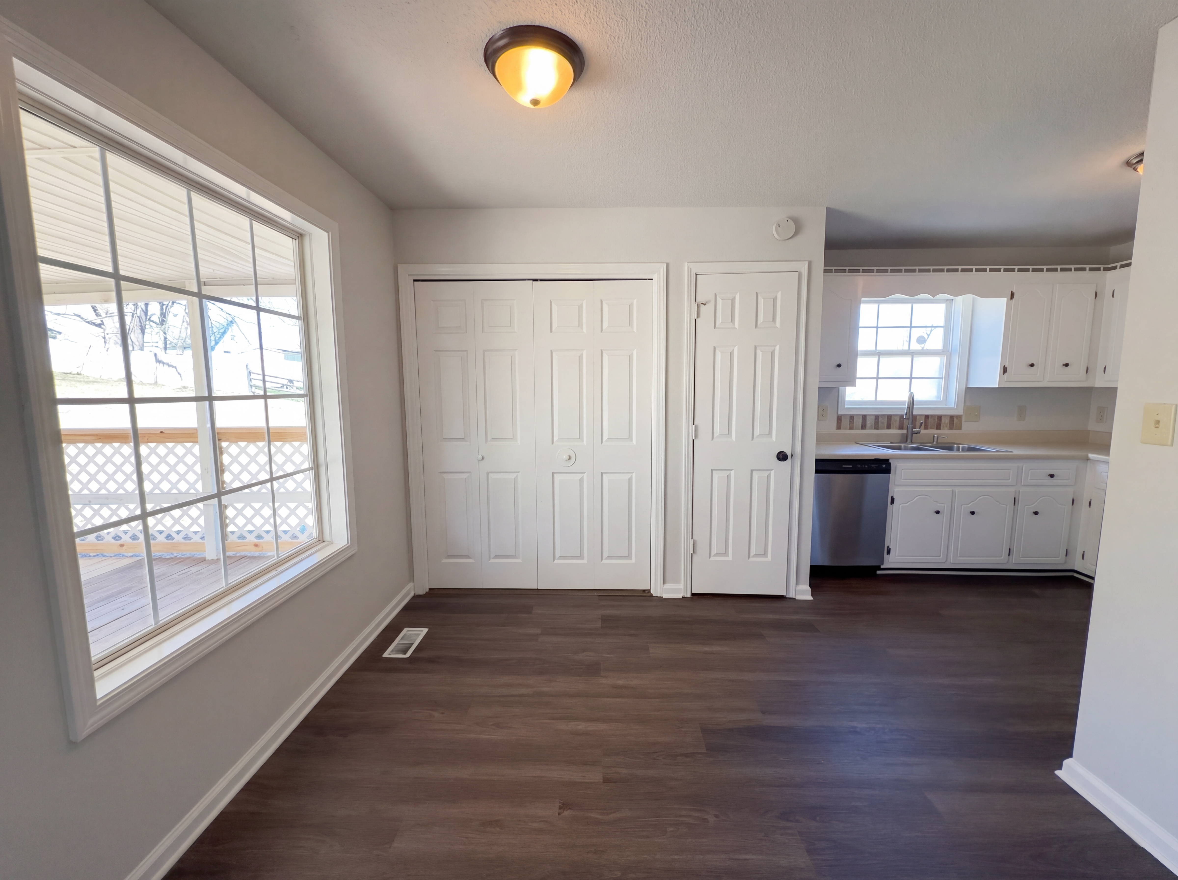 Photo 13 of 15 of 1690 Sparkleberry Dr, Clarksville, TN