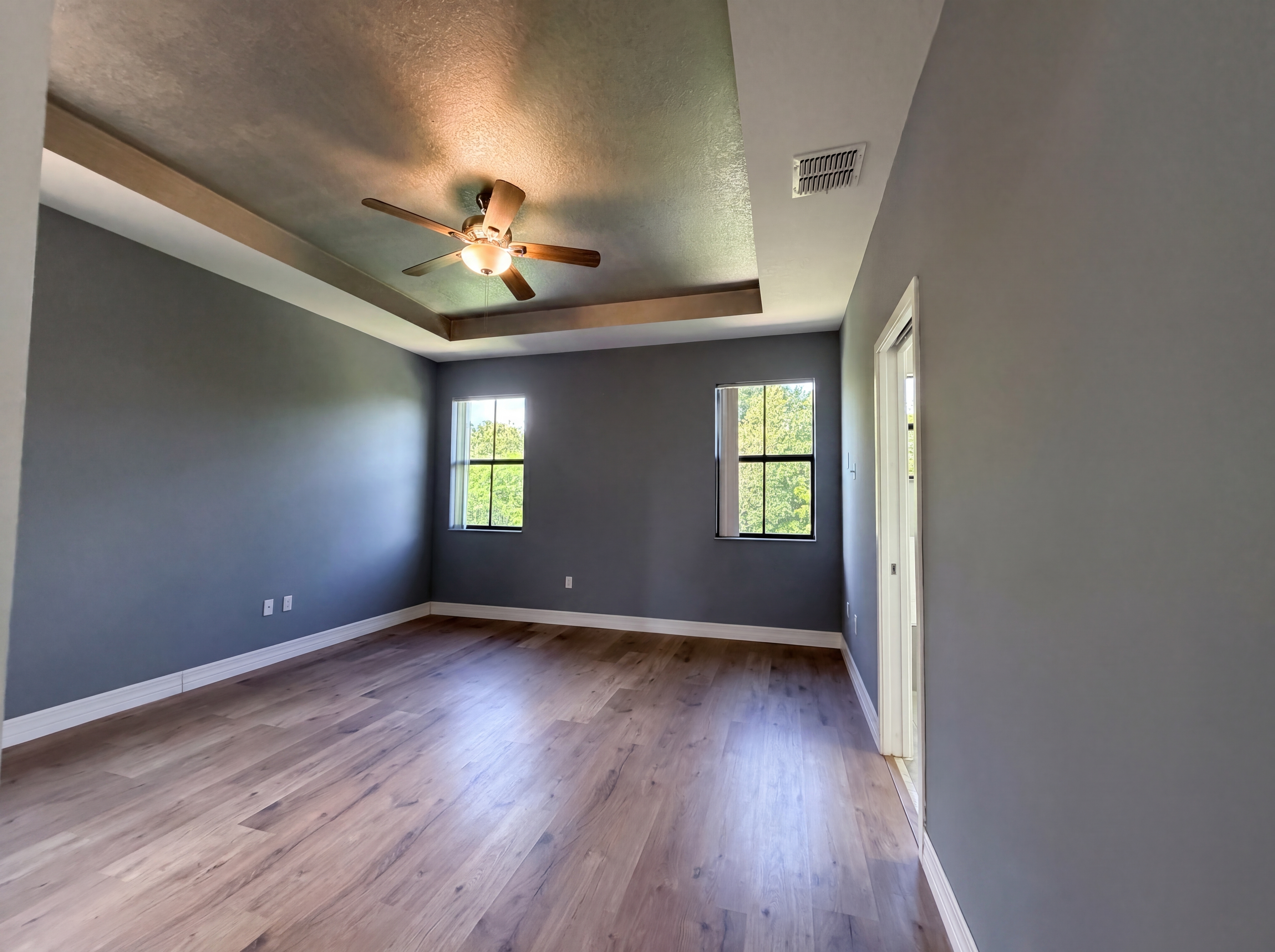 Photo 15 of 26 of 5213 NW 50th Ter, Tamarac, FL