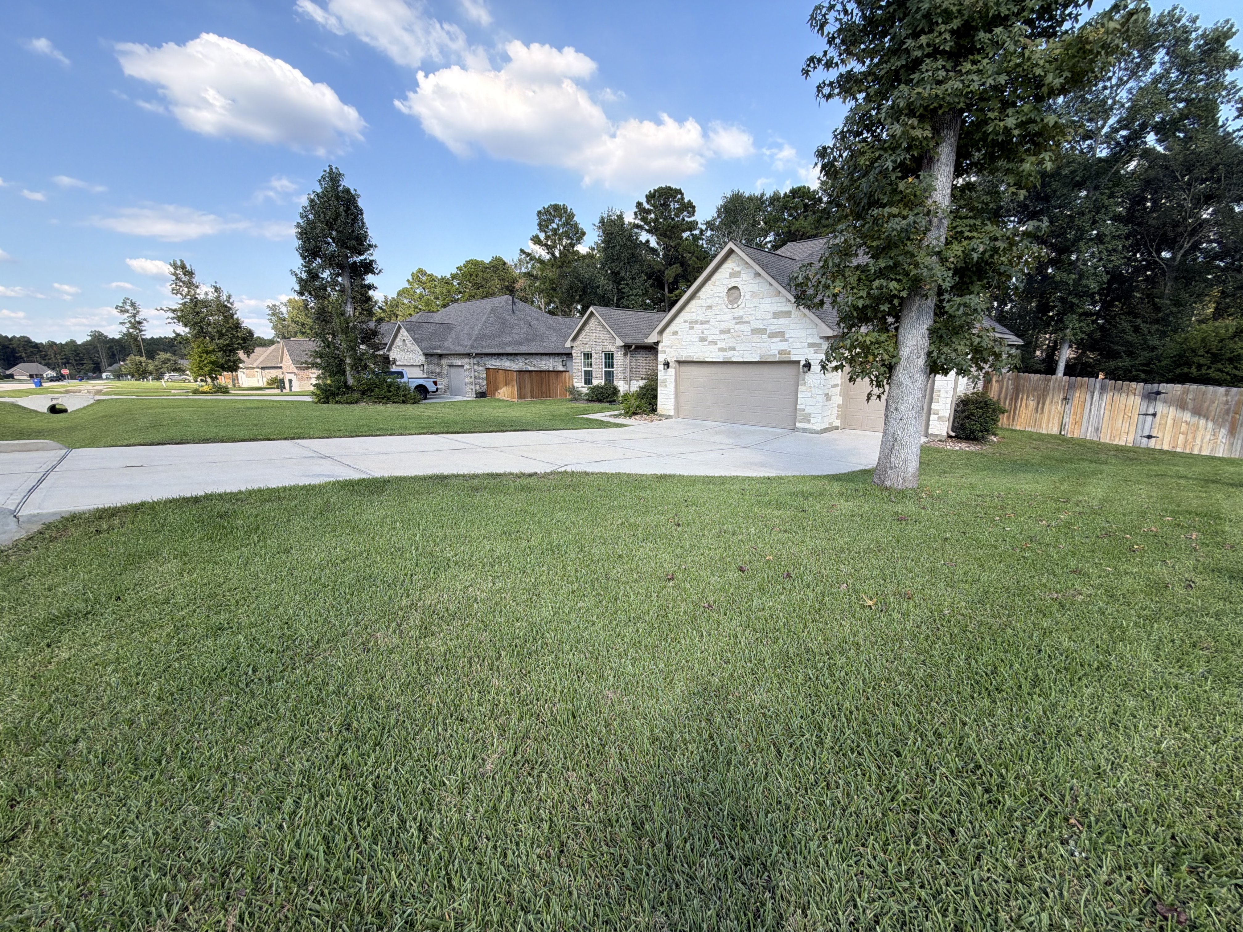 Photo 31 of 34 of 317 Treaty Oak Ct, Magnolia, TX