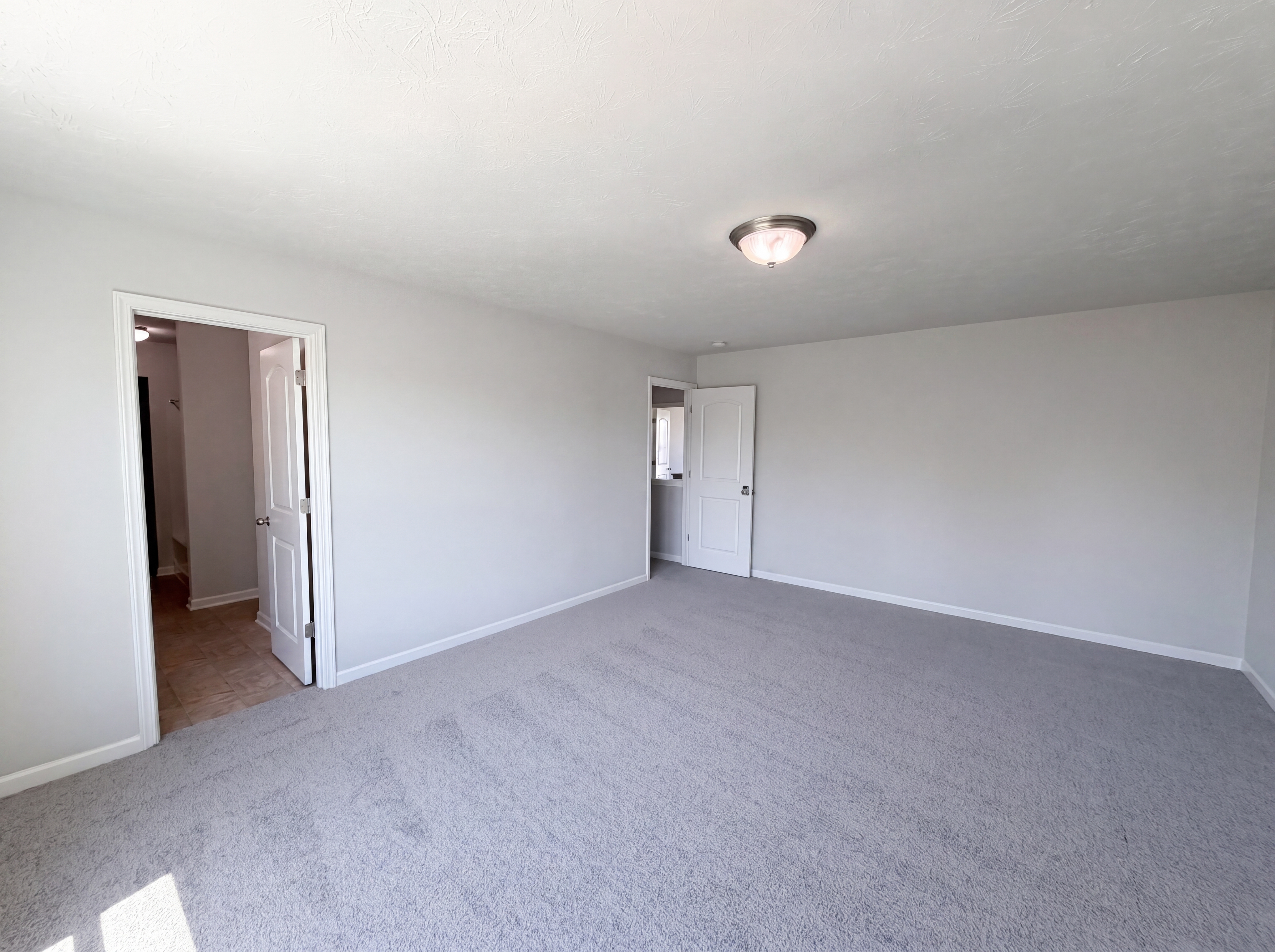 Photo 11 of 21 of 939 Olmsted Ct, Shelbyville, IN