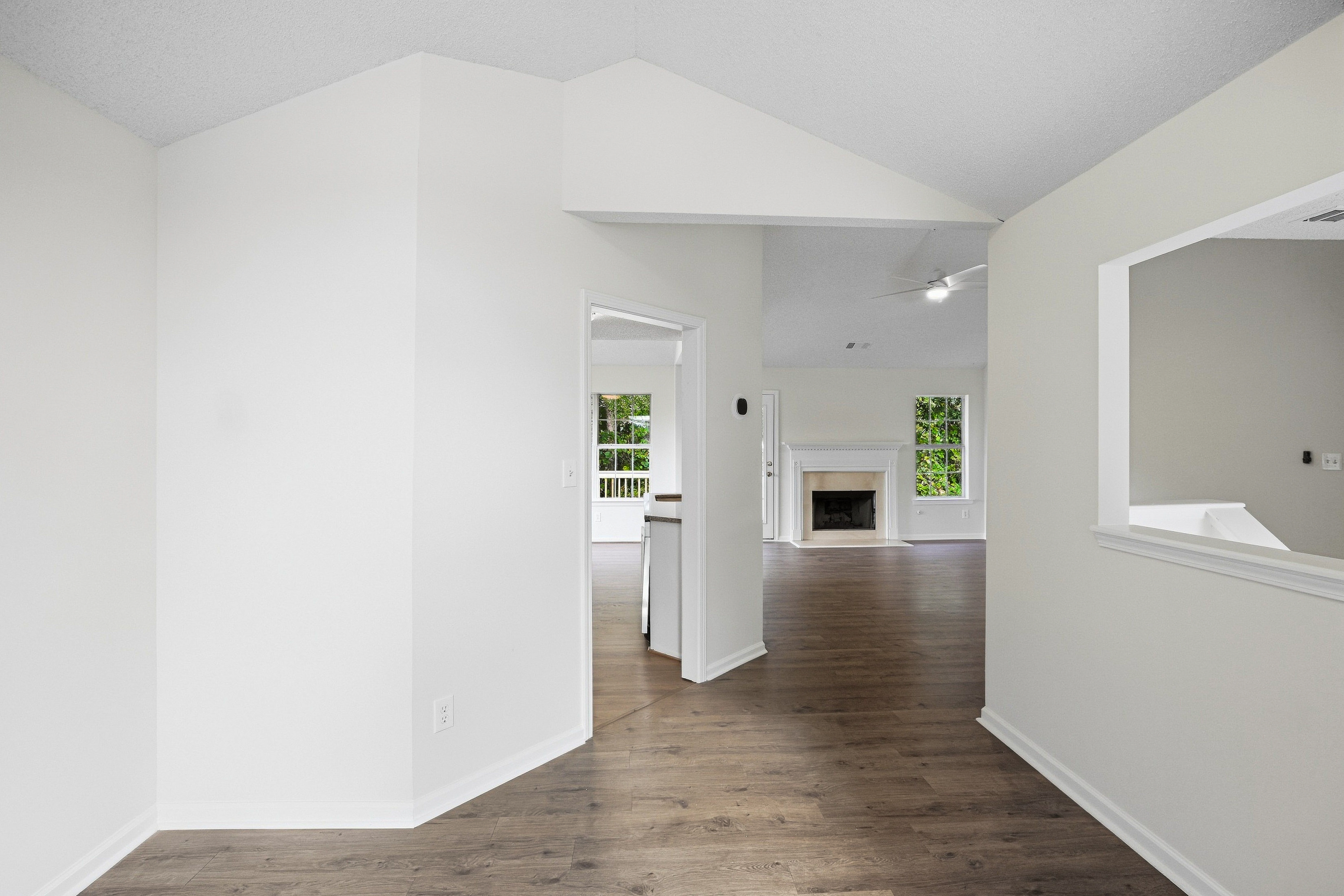 Photo 8 of 36 of 5129 Buchli Crest Ct, Lithonia, GA
