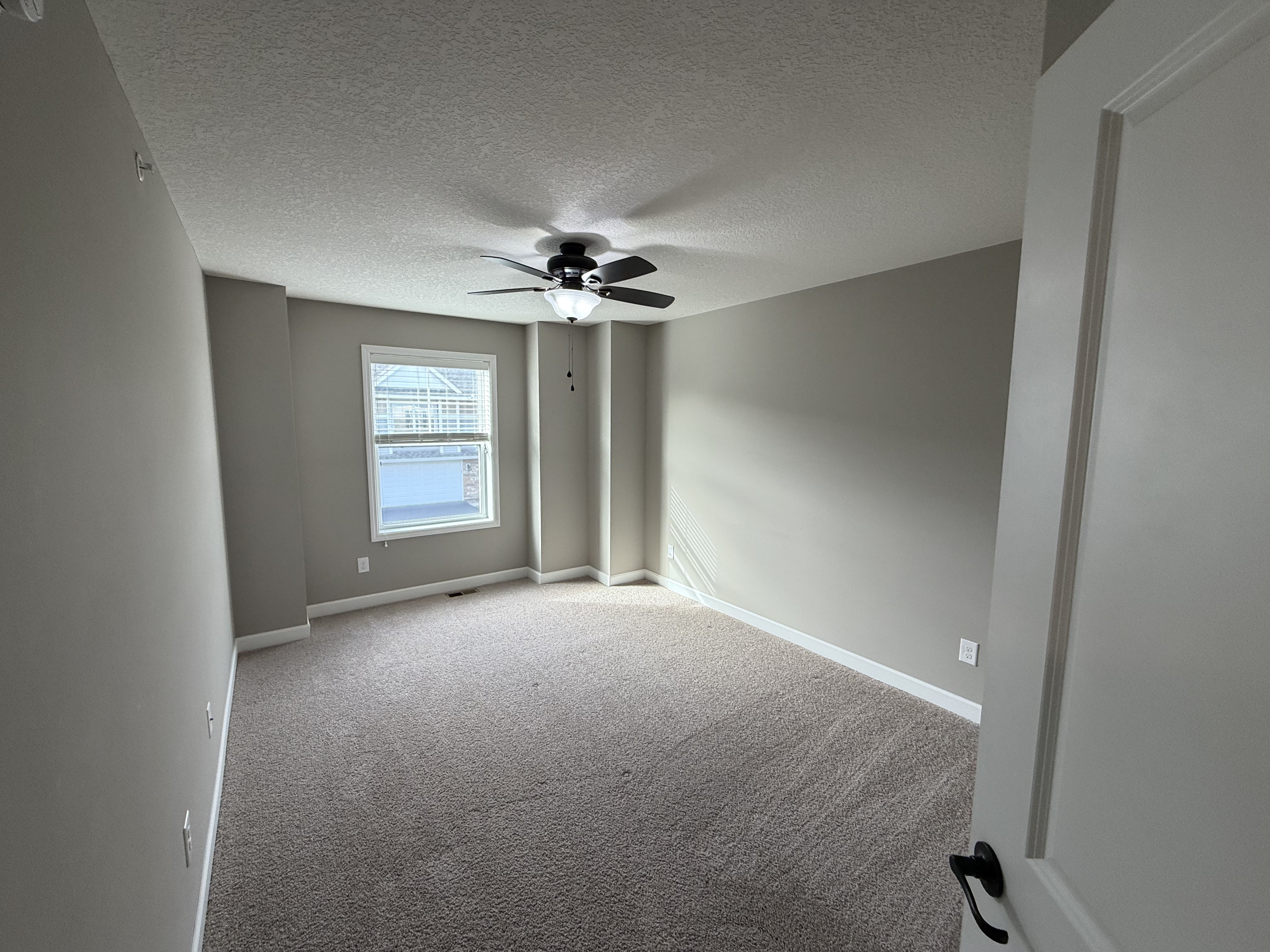 Photo 12 of 25 of 9873 5th Street Ln N, Lake Elmo, MN